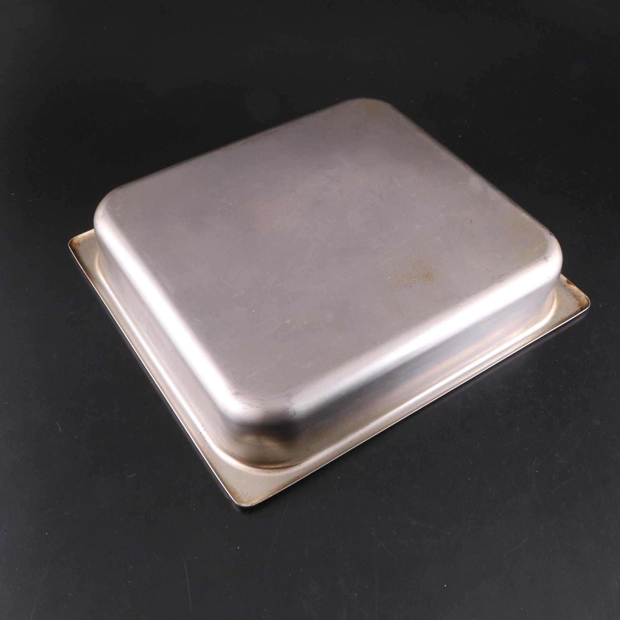 Wagner Ware Roasting Pan and Trivet with Metal Cake Pan with More