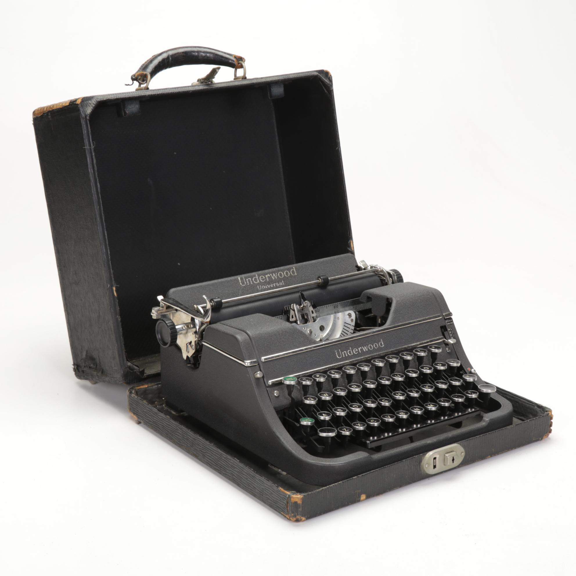 Underwood "Universal" Portable Typewriter with Case, Early to Mid 20th Century