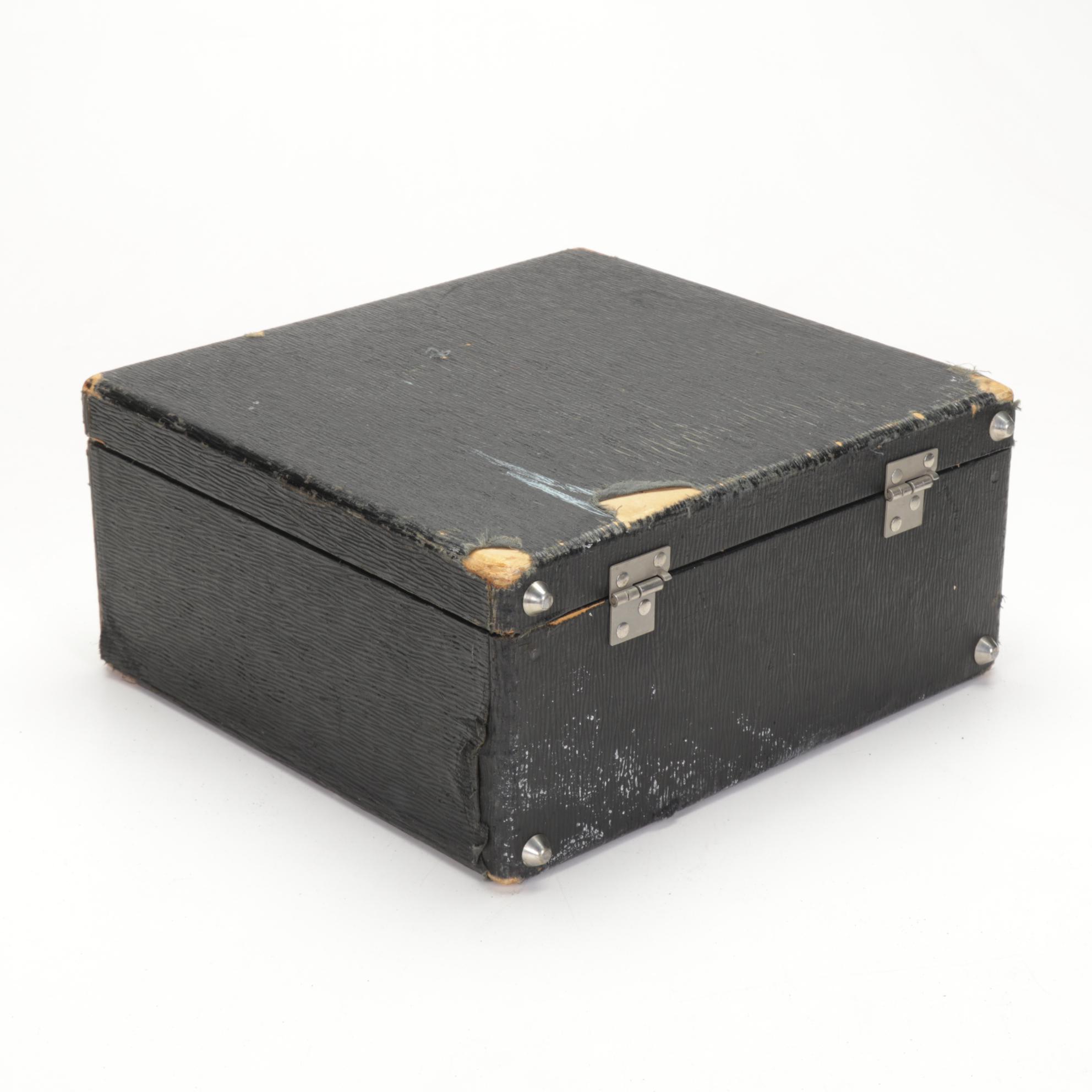 Underwood "Universal" Portable Typewriter with Case, Early to Mid 20th Century