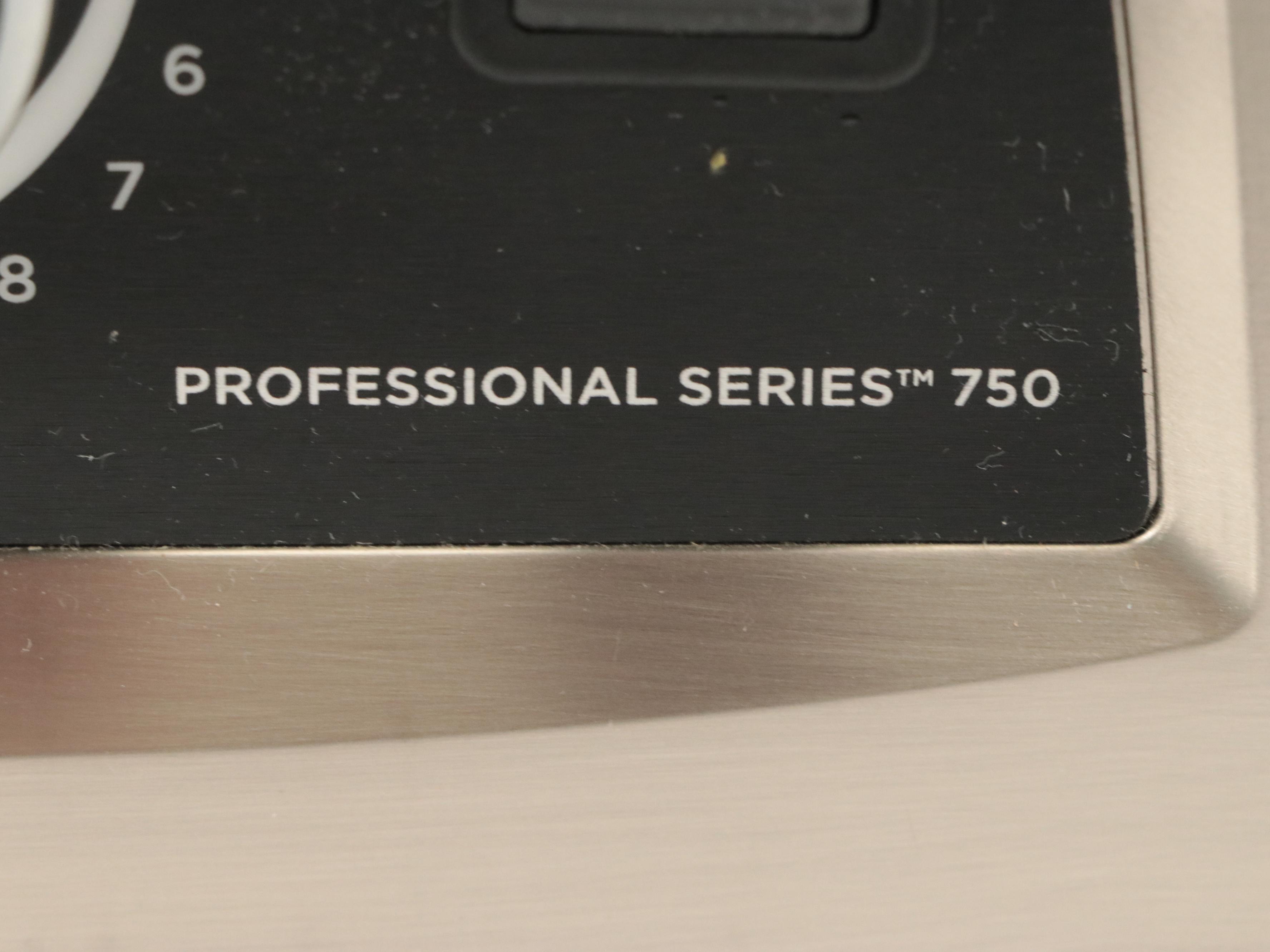 Vitamix Professional Series 750 Blender