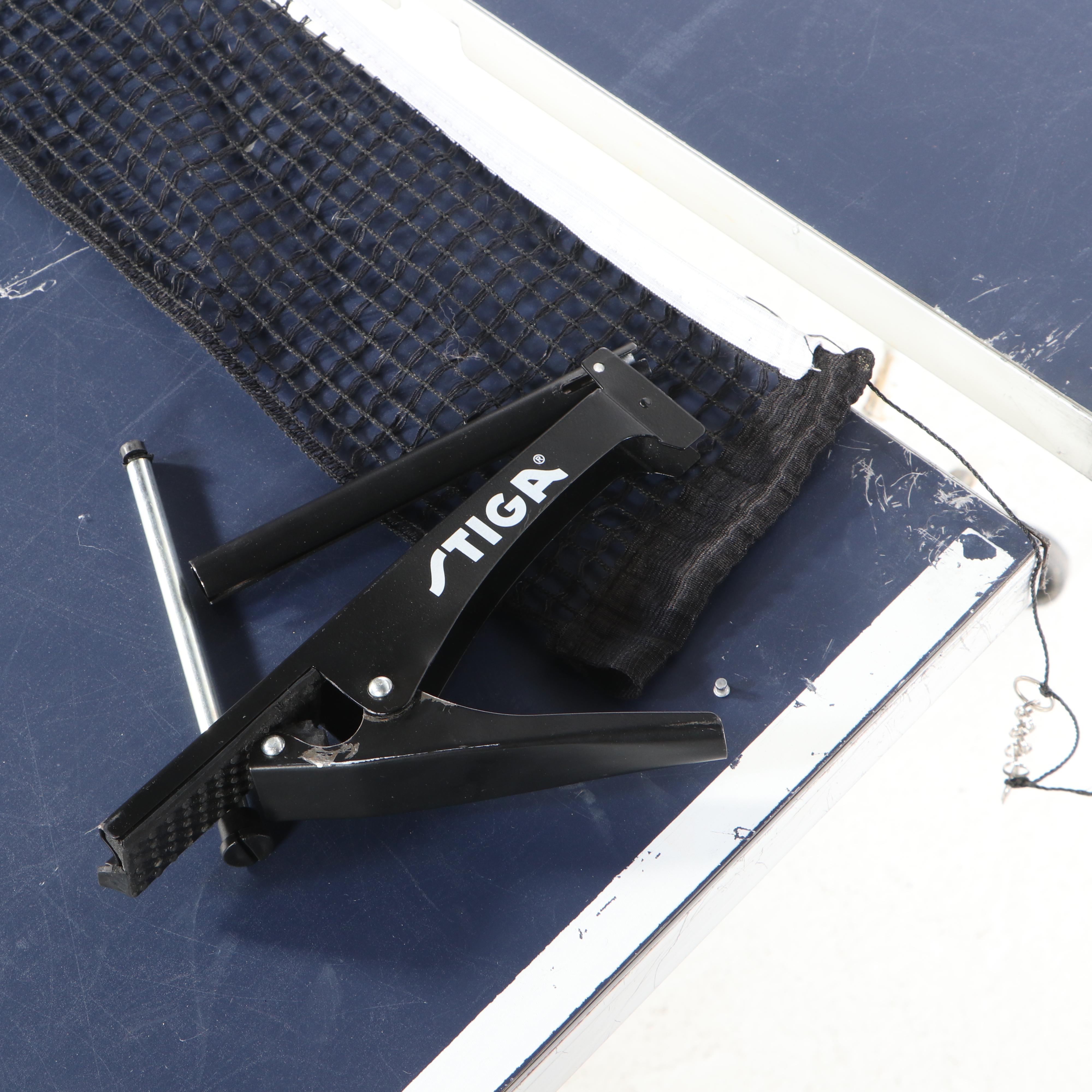 Stiga Ping Pong Table with Paddles