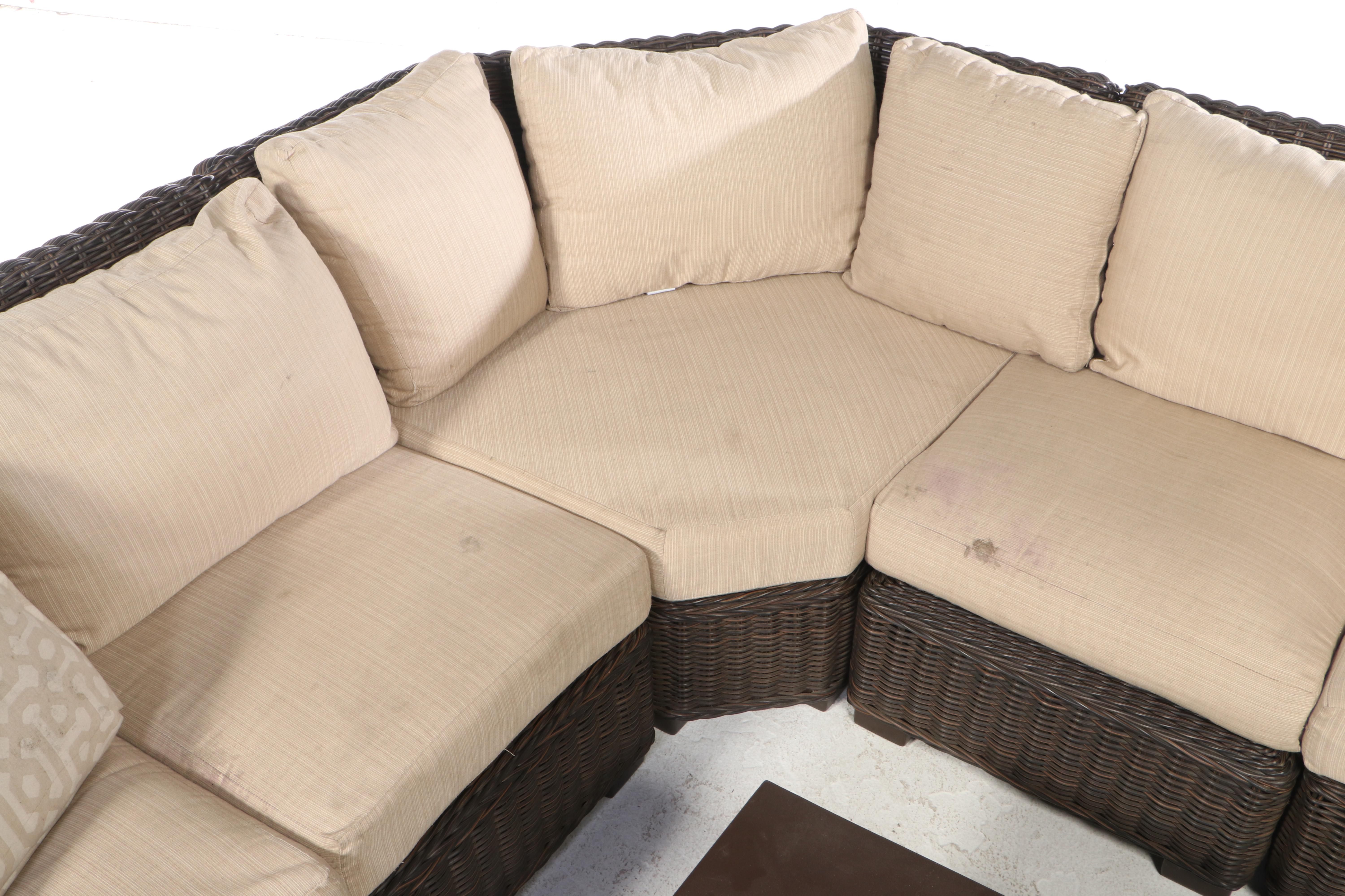Five-Piece Summer Classics Resin Wicker Sectional Sofa Plus Coffee Table