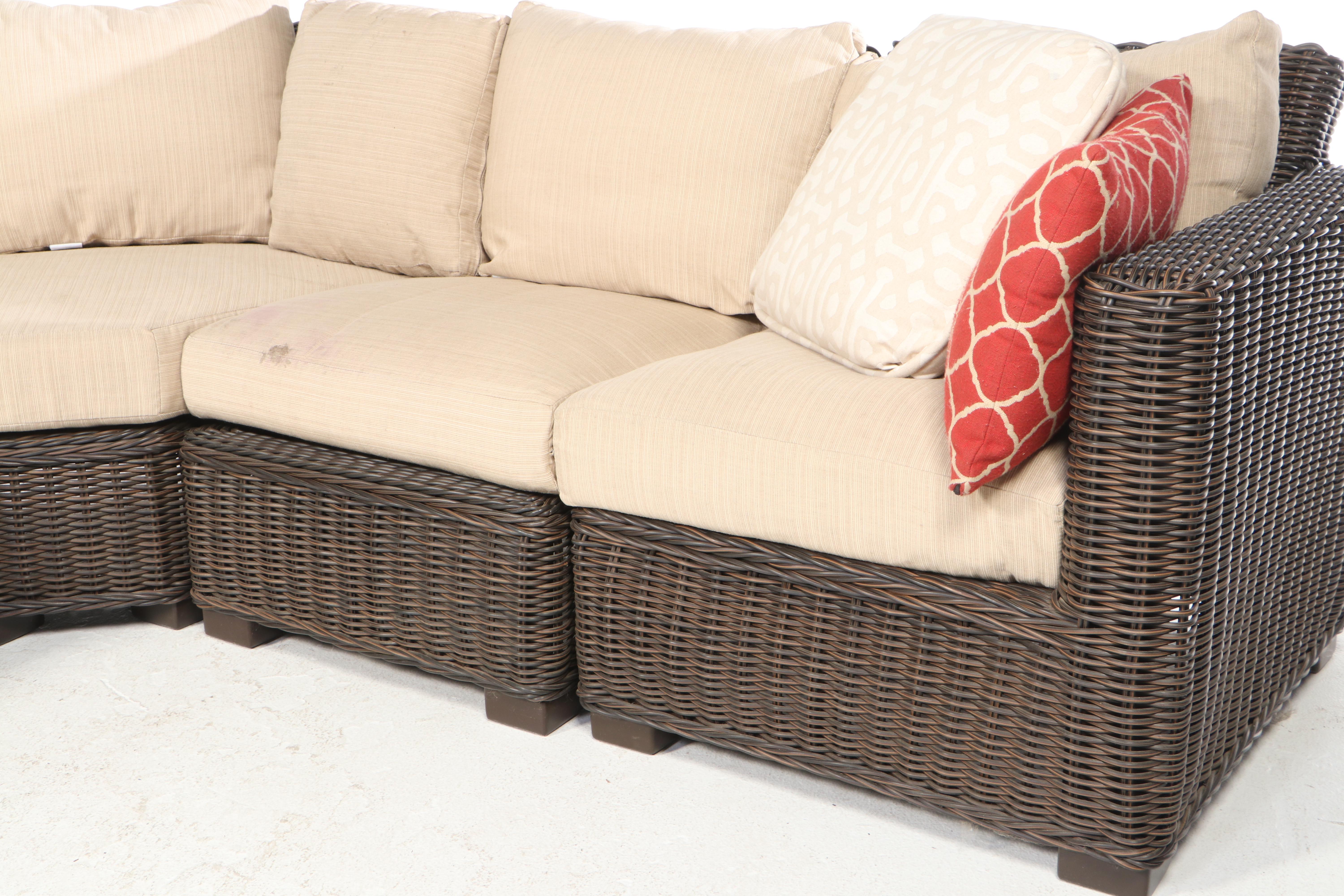 Five-Piece Summer Classics Resin Wicker Sectional Sofa Plus Coffee Table