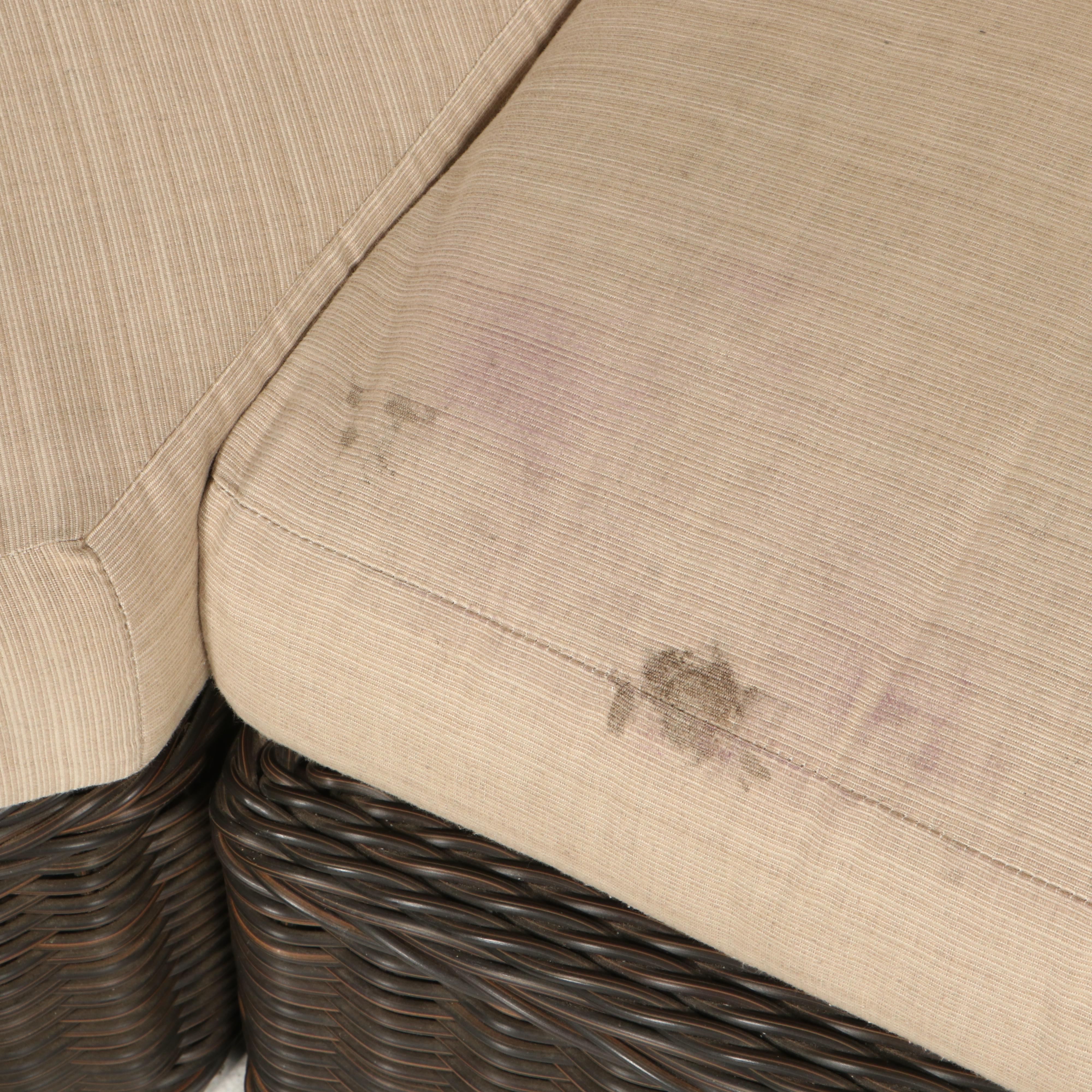 Five-Piece Summer Classics Resin Wicker Sectional Sofa Plus Coffee Table