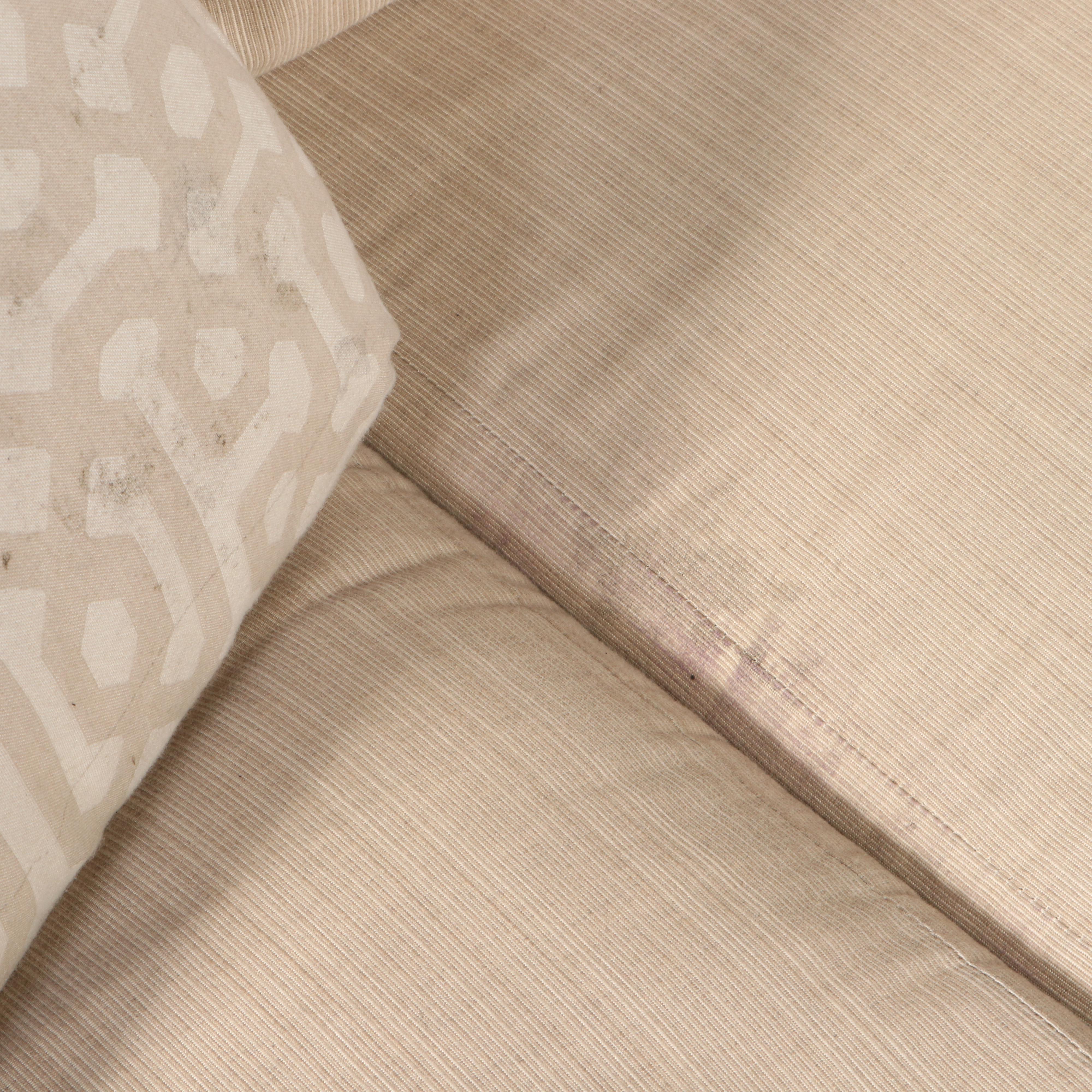 Five-Piece Summer Classics Resin Wicker Sectional Sofa Plus Coffee Table