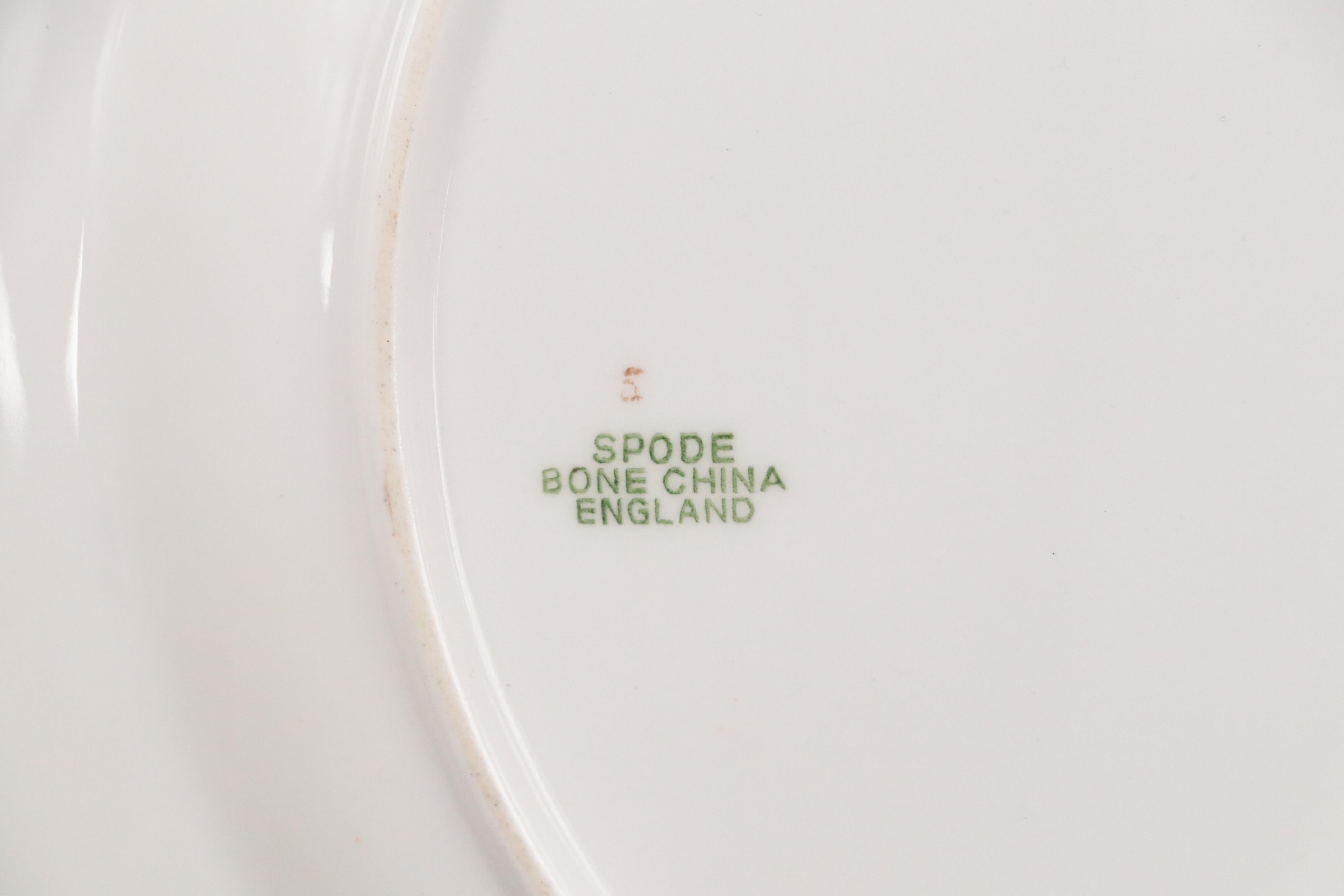 Spode "Golden Valley" Gilt Bone China Dinner Plates, Mid20th to Early