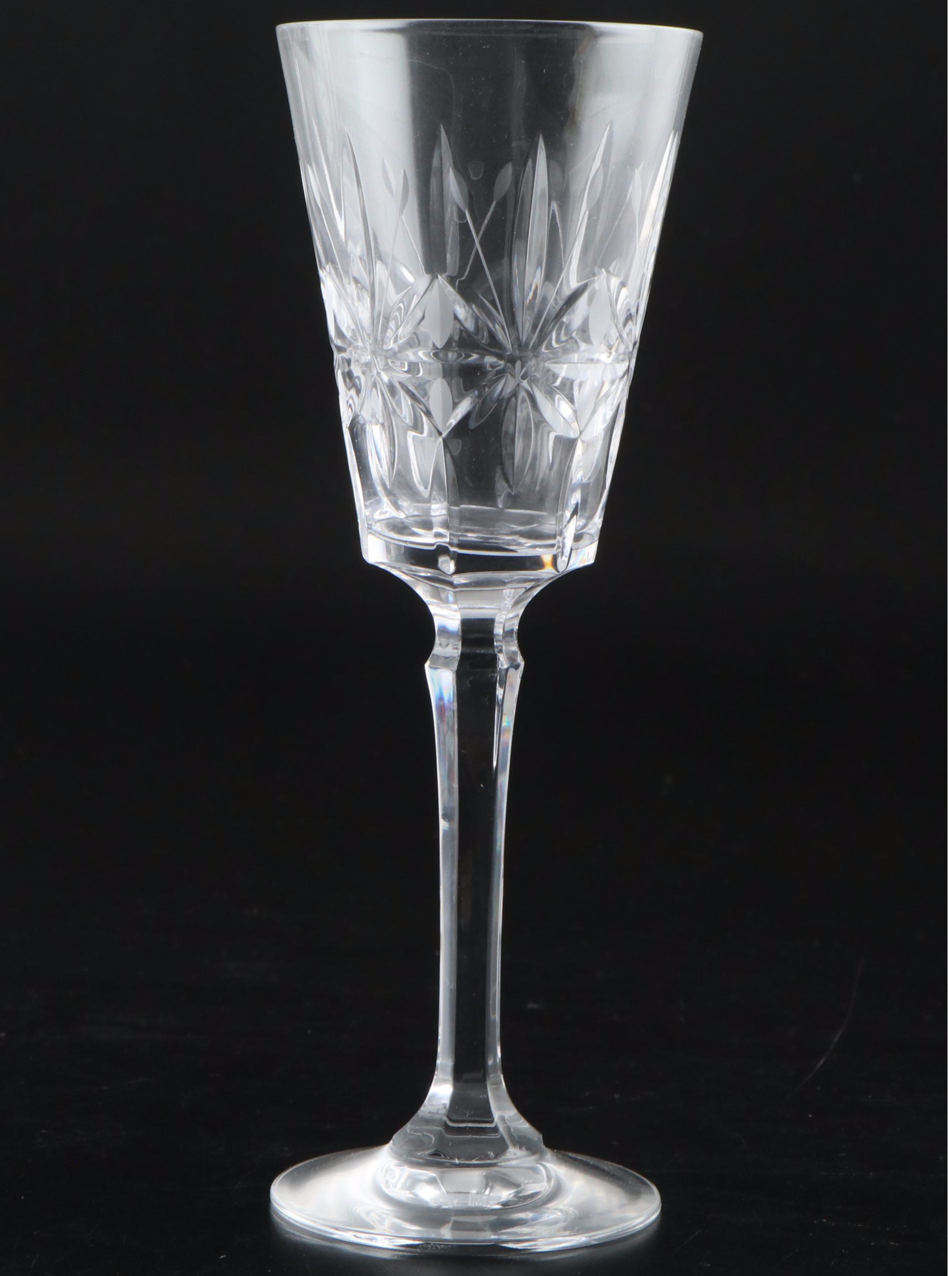 Star Pattern Cut Crystal Wine Glasses