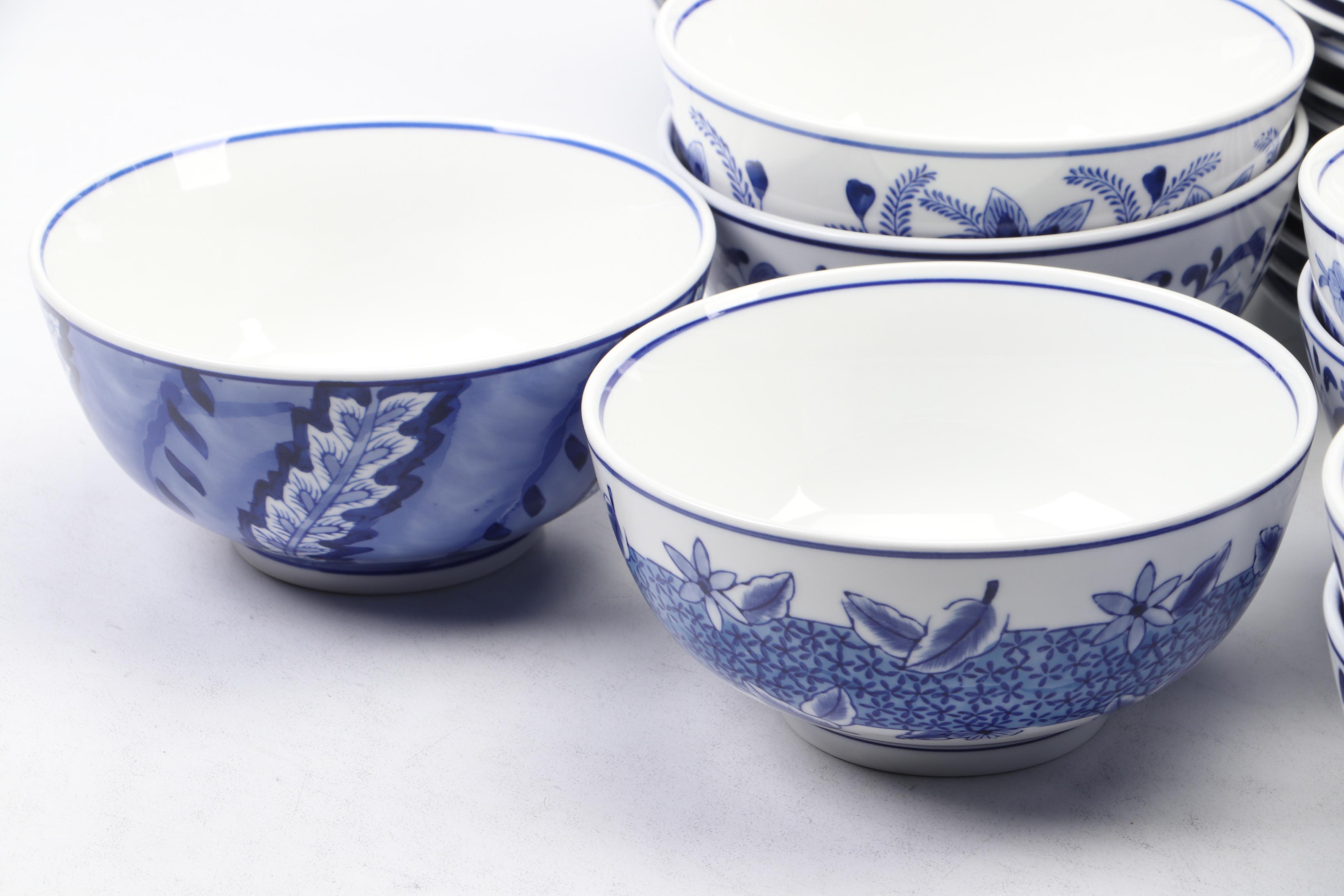 Chinese Style Blue and White Porcelain Dinnerware