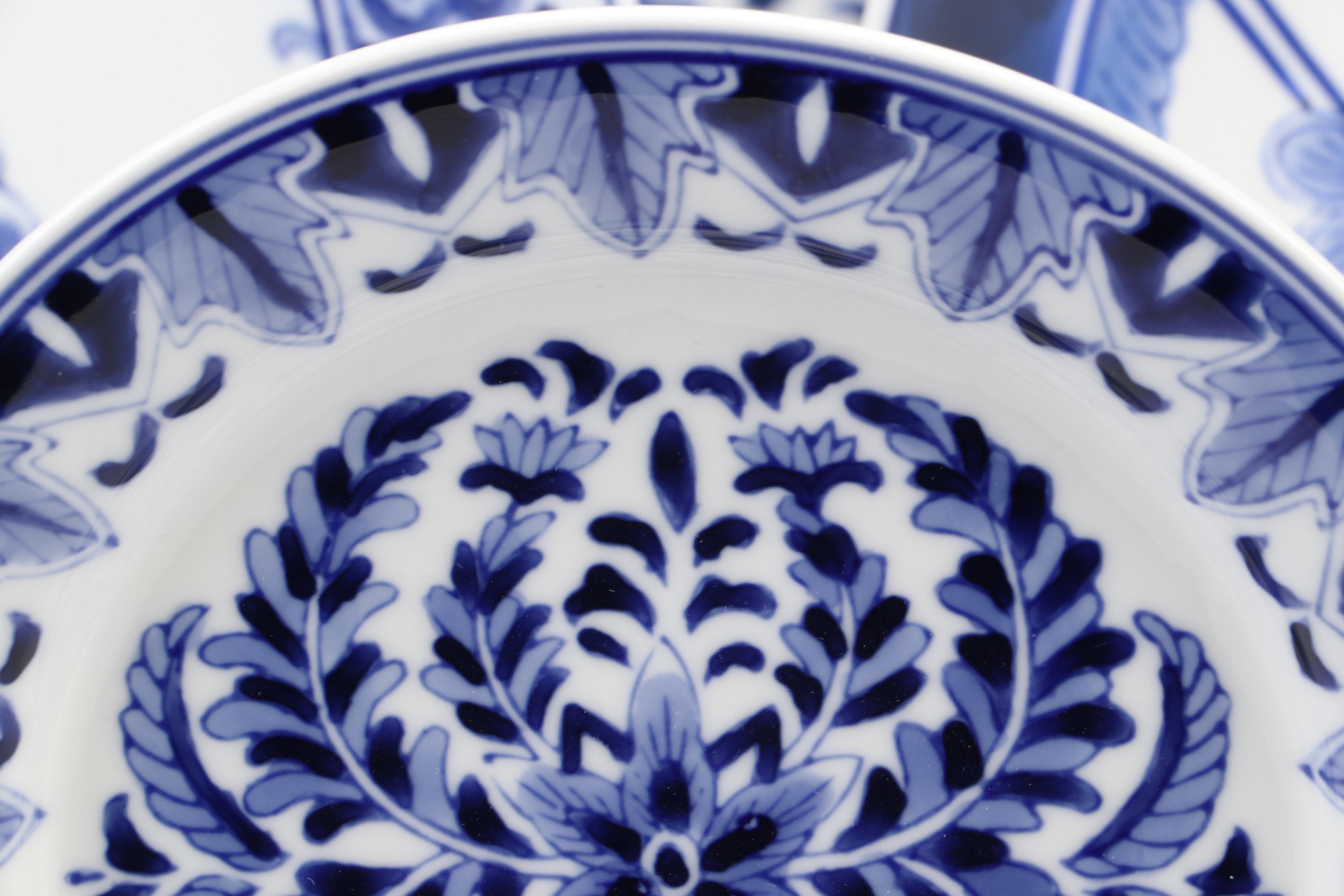 Chinese Style Blue and White Porcelain Dinnerware