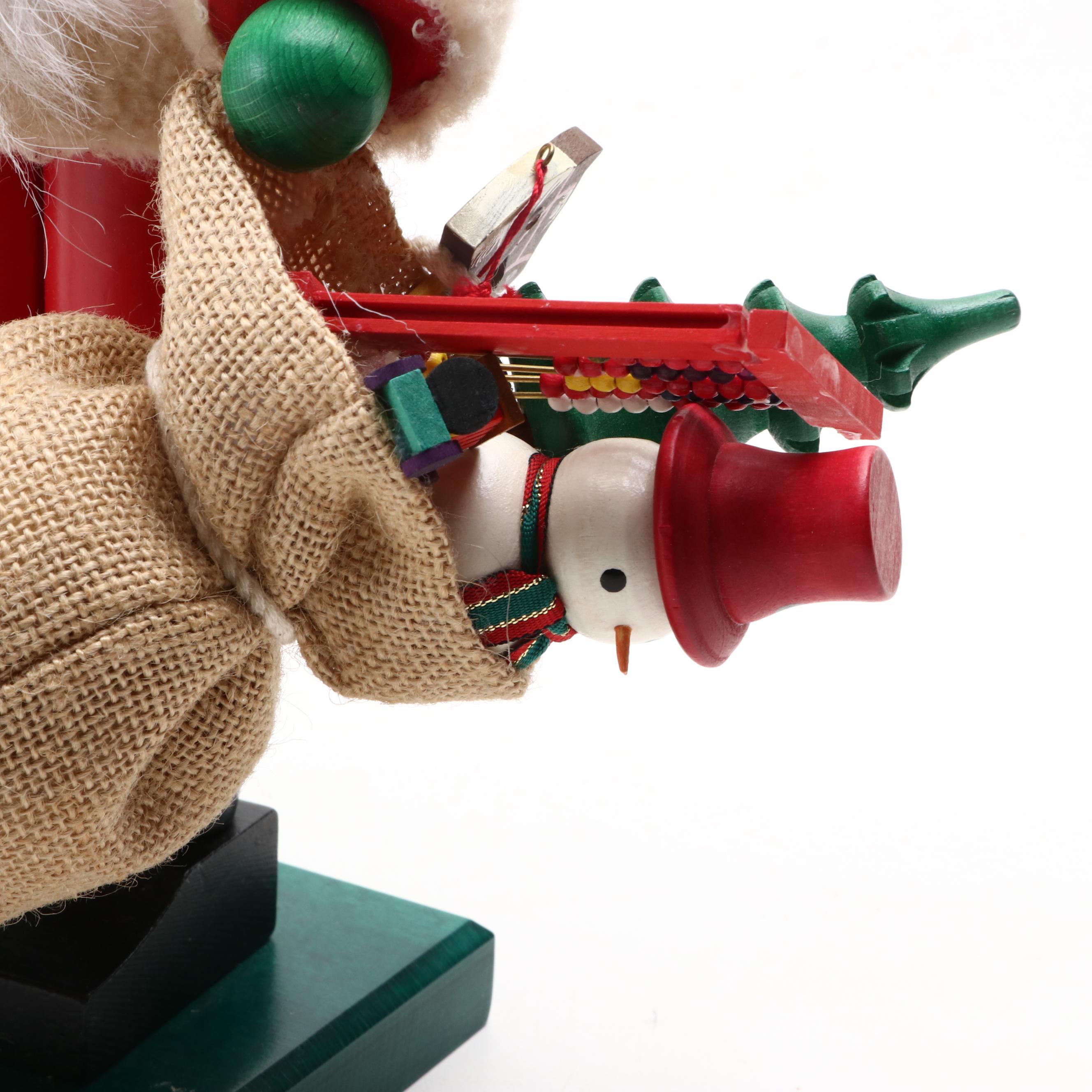 Holzkunst Santa Claus Nutcracker with Christmas Pinocchio Figurine