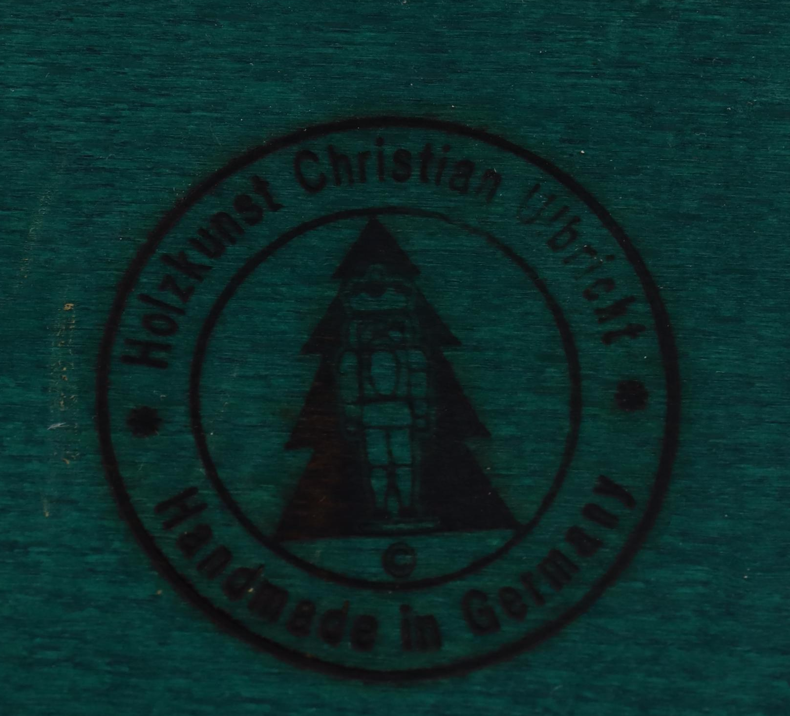 Holzkunst Santa Claus Nutcracker with Christmas Pinocchio Figurine