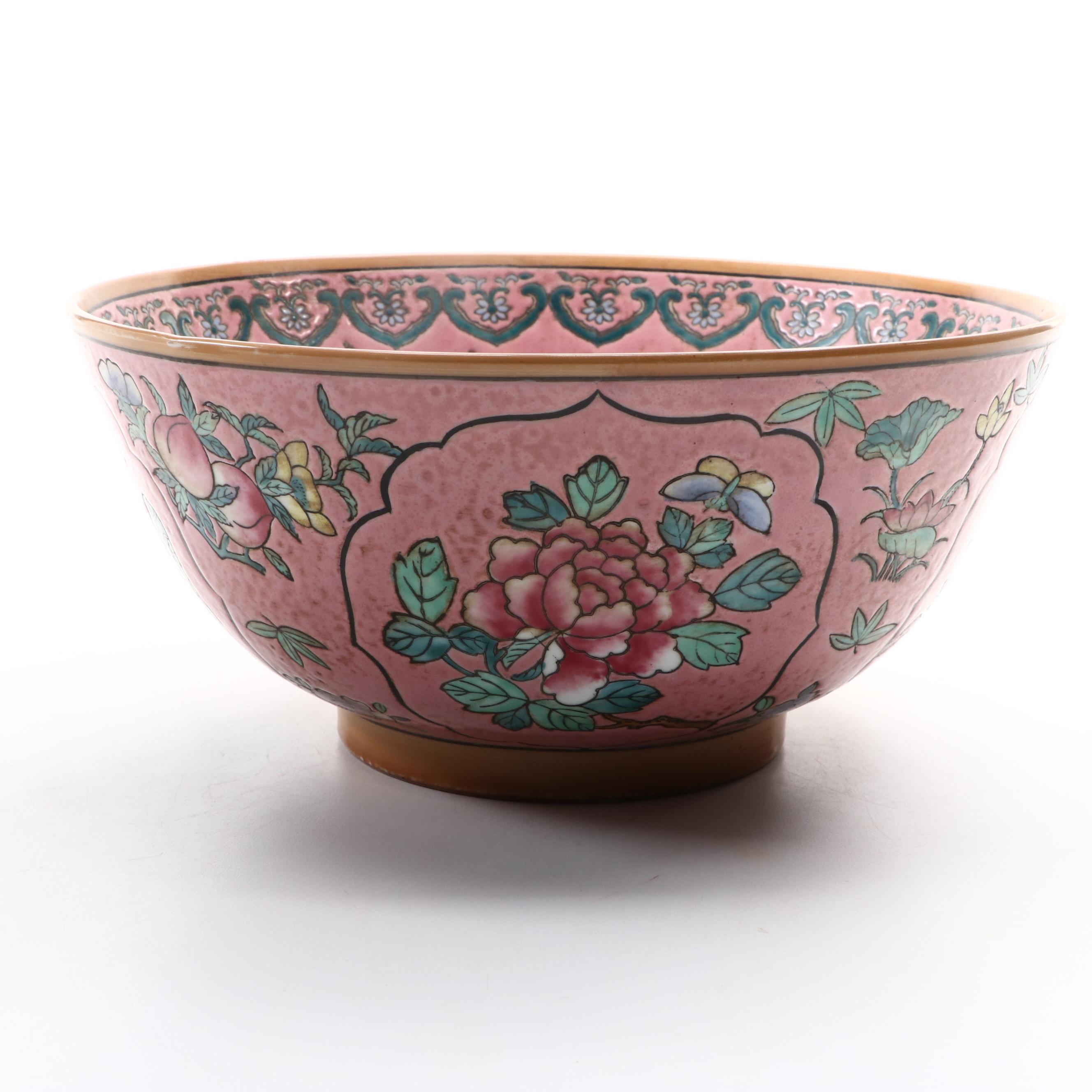 Chinese Porcelain Famille Rose Bowl