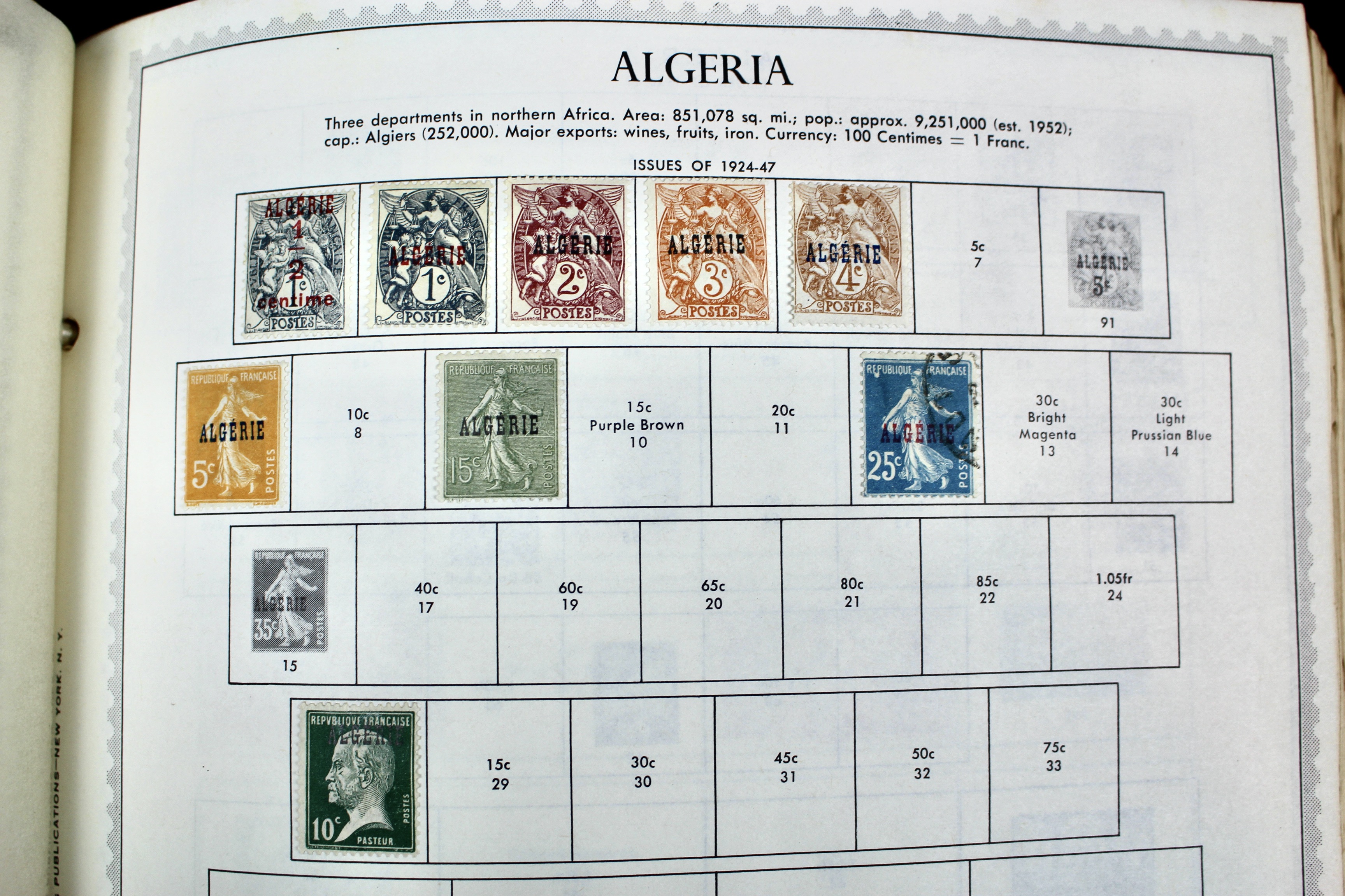 Minkus Supreme Global Stamp Album (A-D)