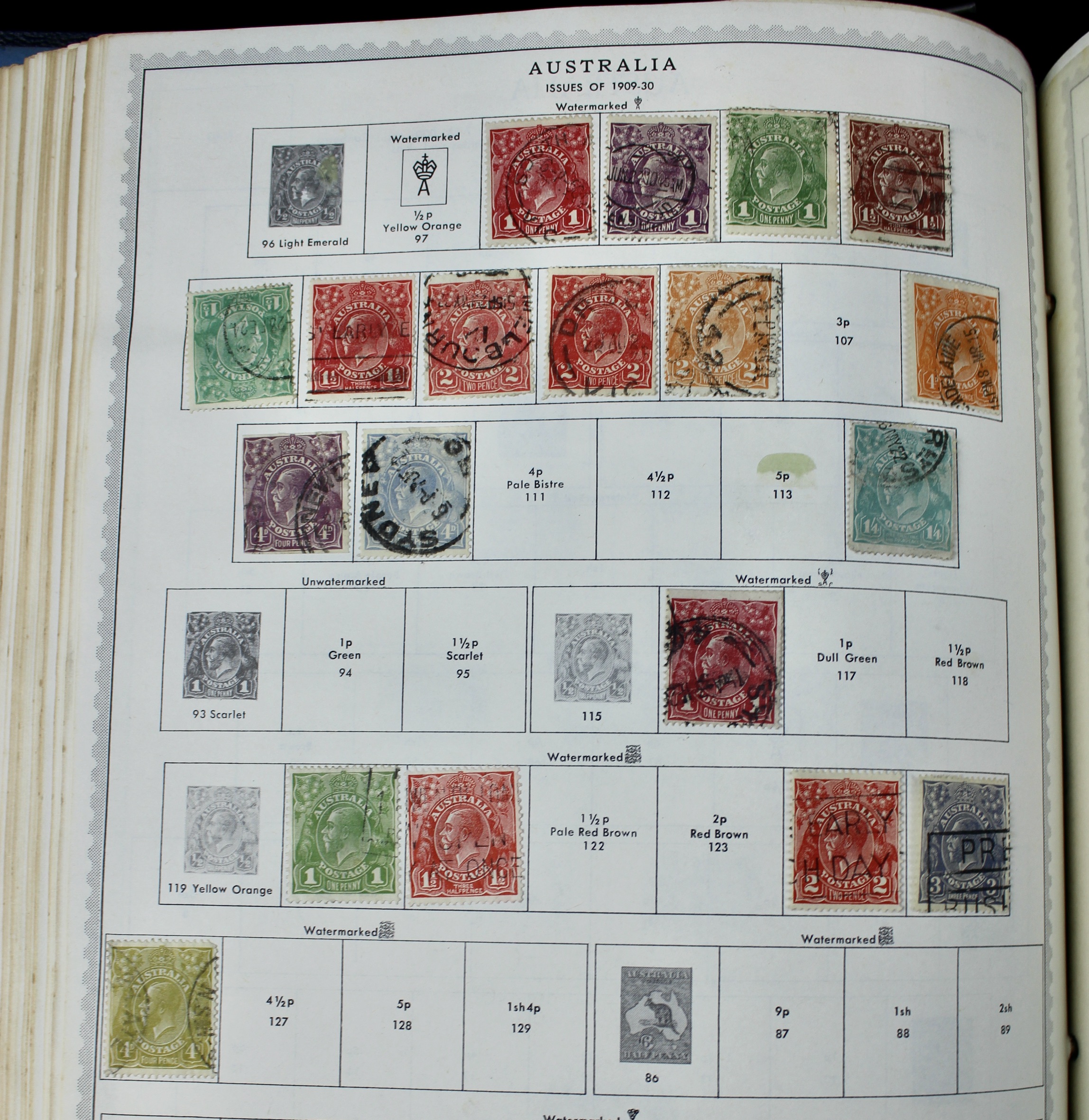 Minkus Supreme Global Stamp Album (A-D)