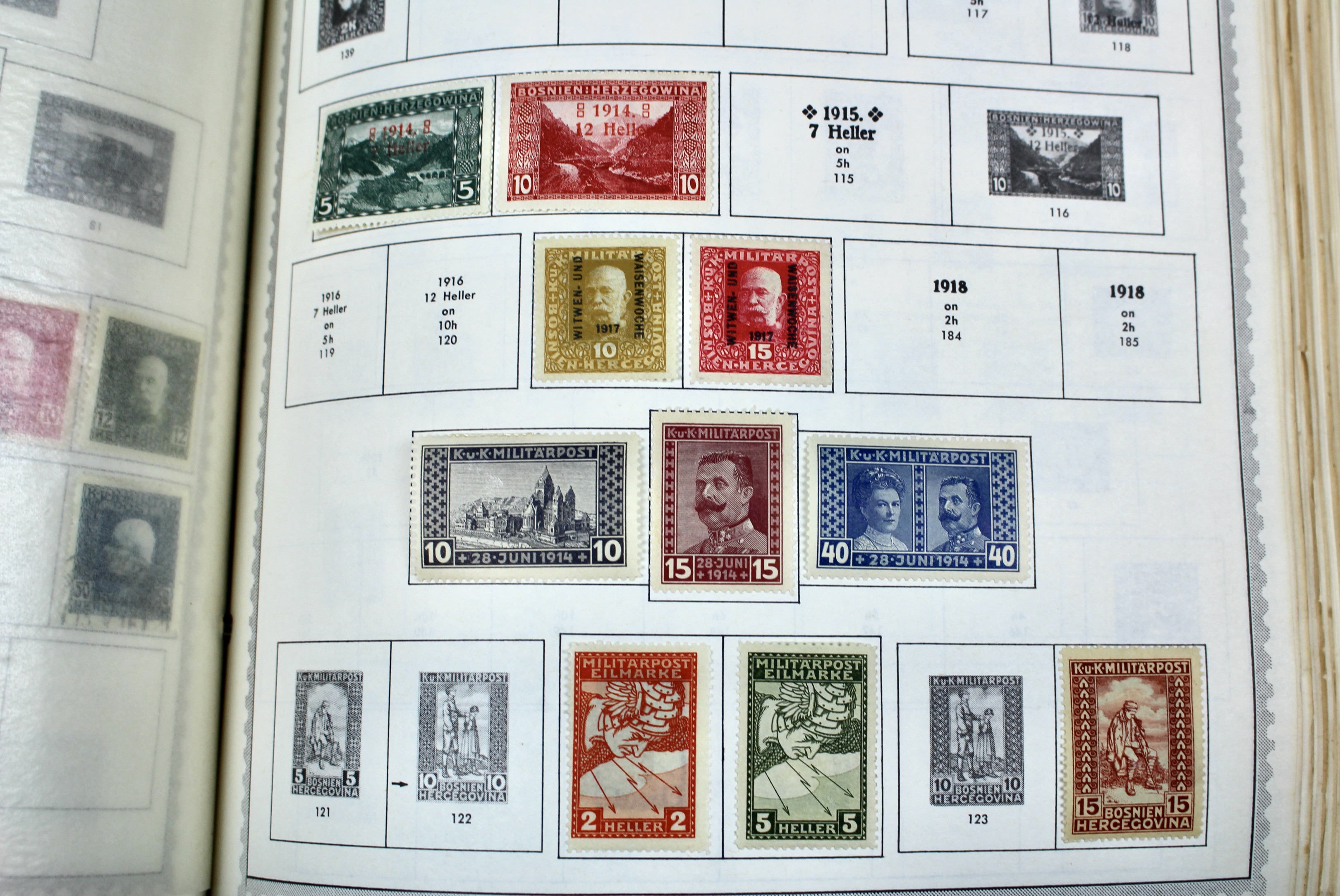 Minkus Supreme Global Stamp Album (A-D)