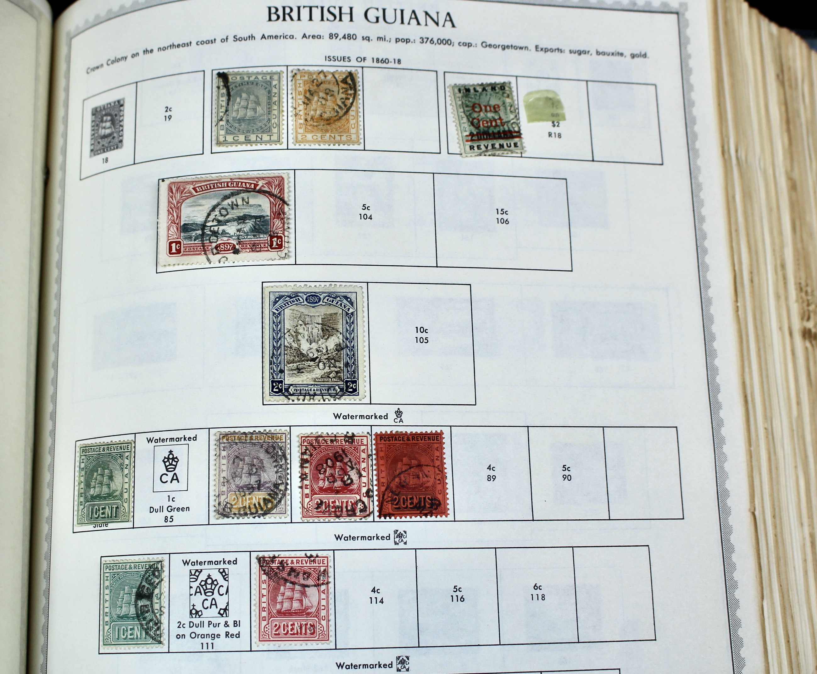 Minkus Supreme Global Stamp Album (A-D)