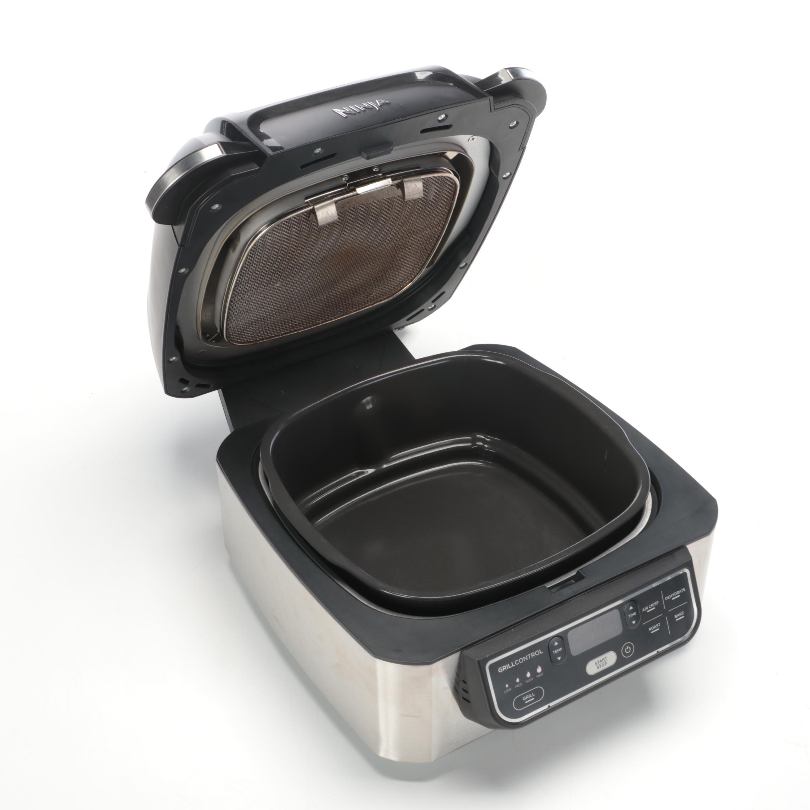 Ninja Foodi Grill, Hamilton Beach Juicer, Sous Vide Container and Thermometer