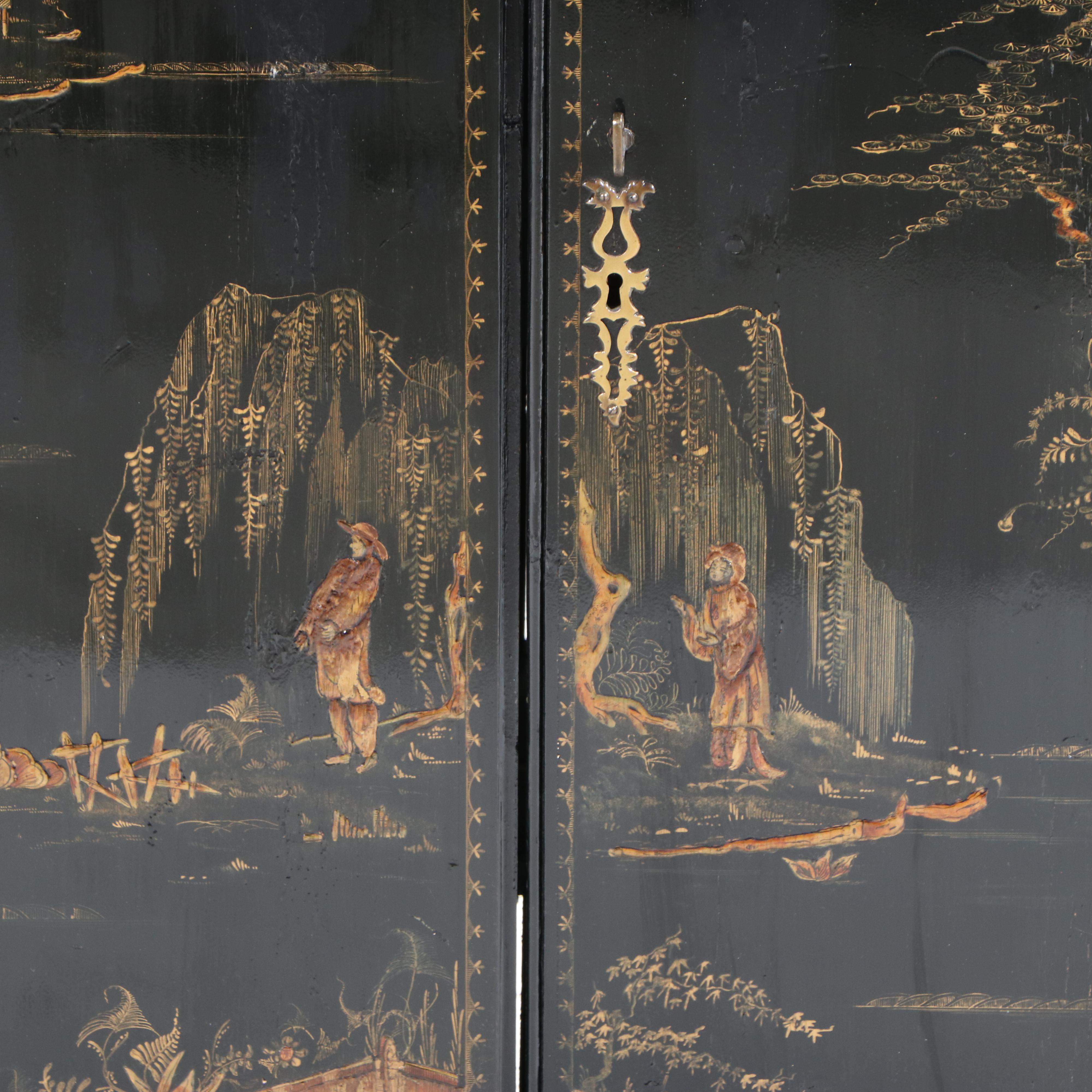 George III Black and Gilt-Lacquered Chinoiserie Hanging Corner Cabinet, c. 1800