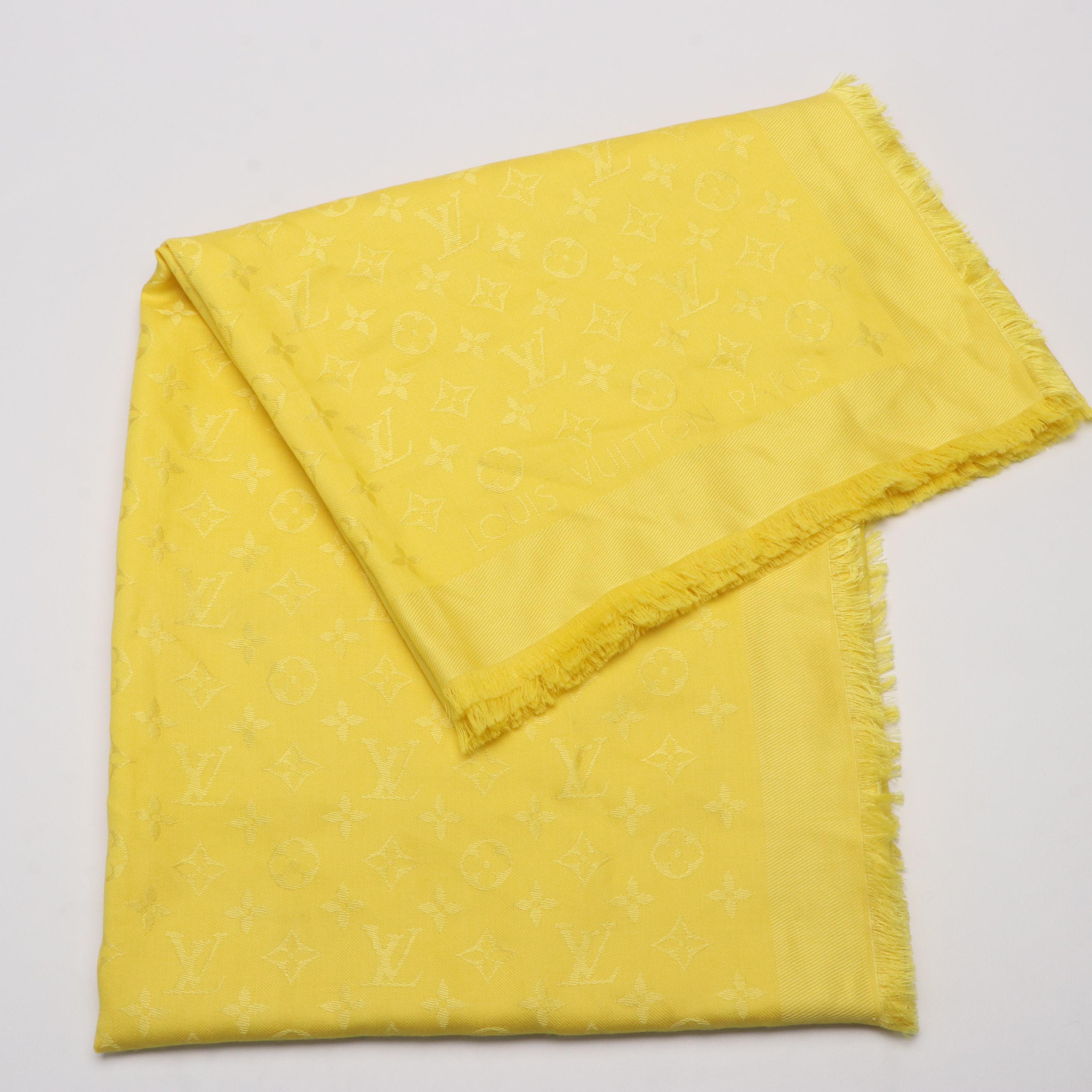 Louis Vuitton Monogram Shawl in Yellow Silk and Wool