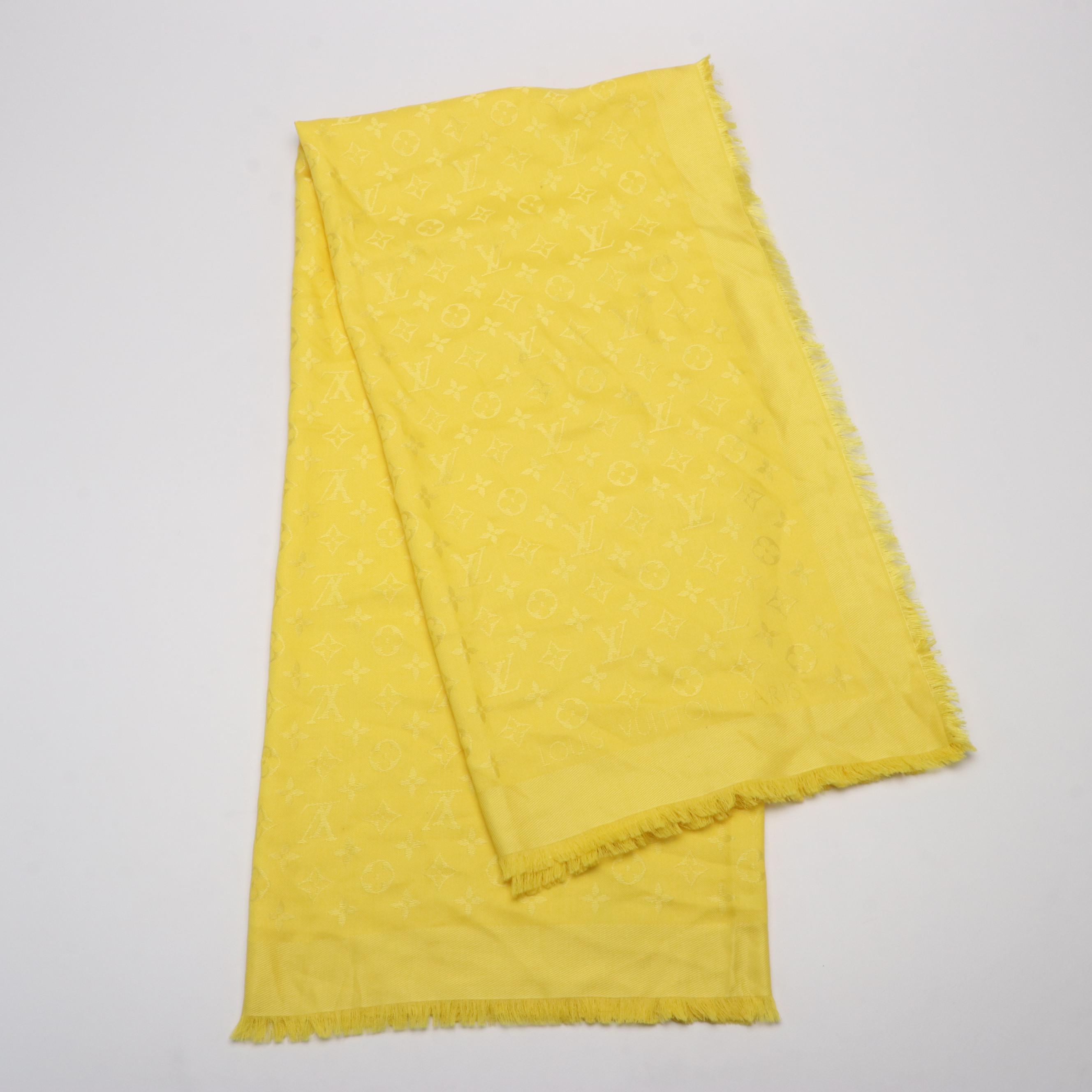 Louis Vuitton Monogram Shawl in Yellow Silk and Wool