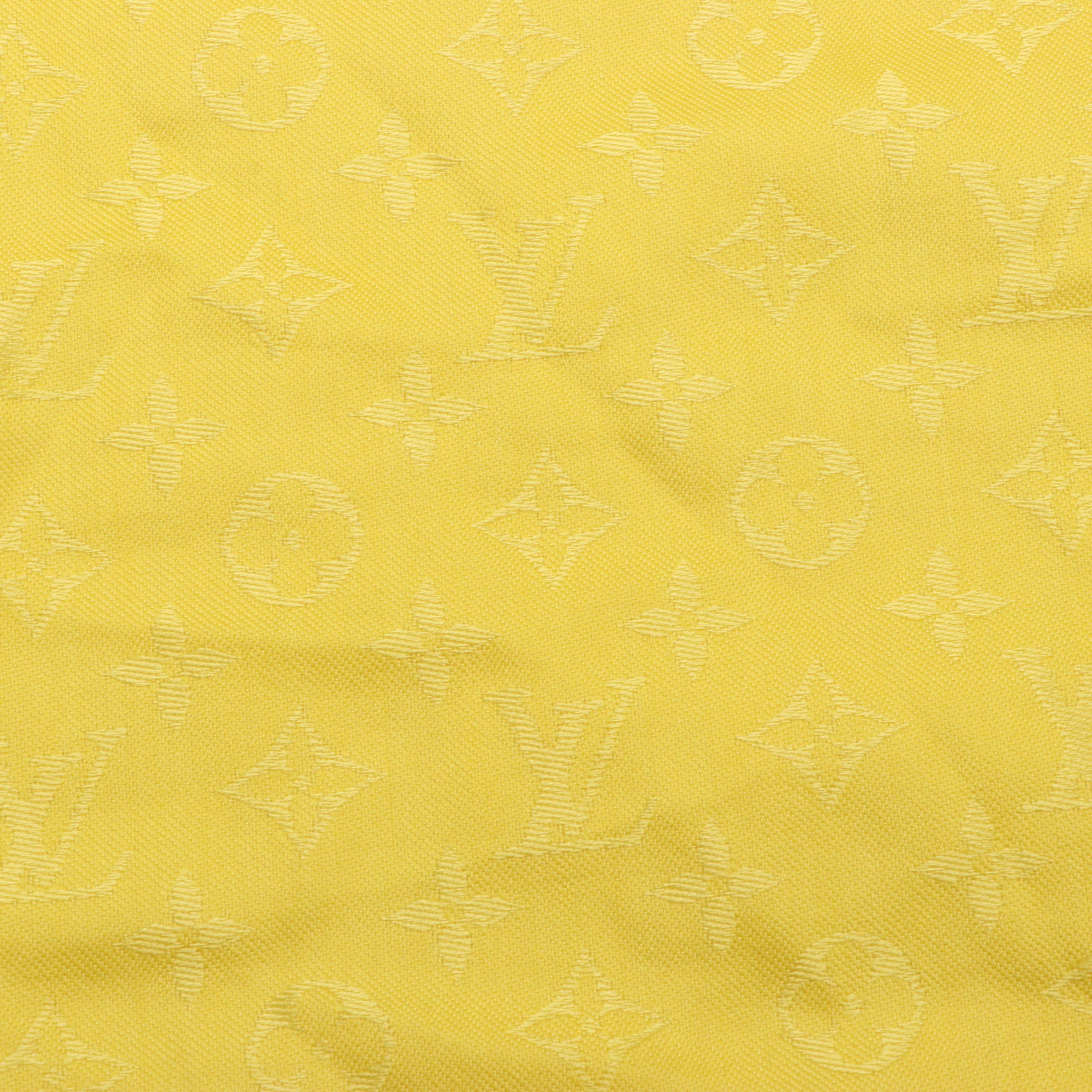 Louis Vuitton Monogram Shawl in Yellow Silk and Wool