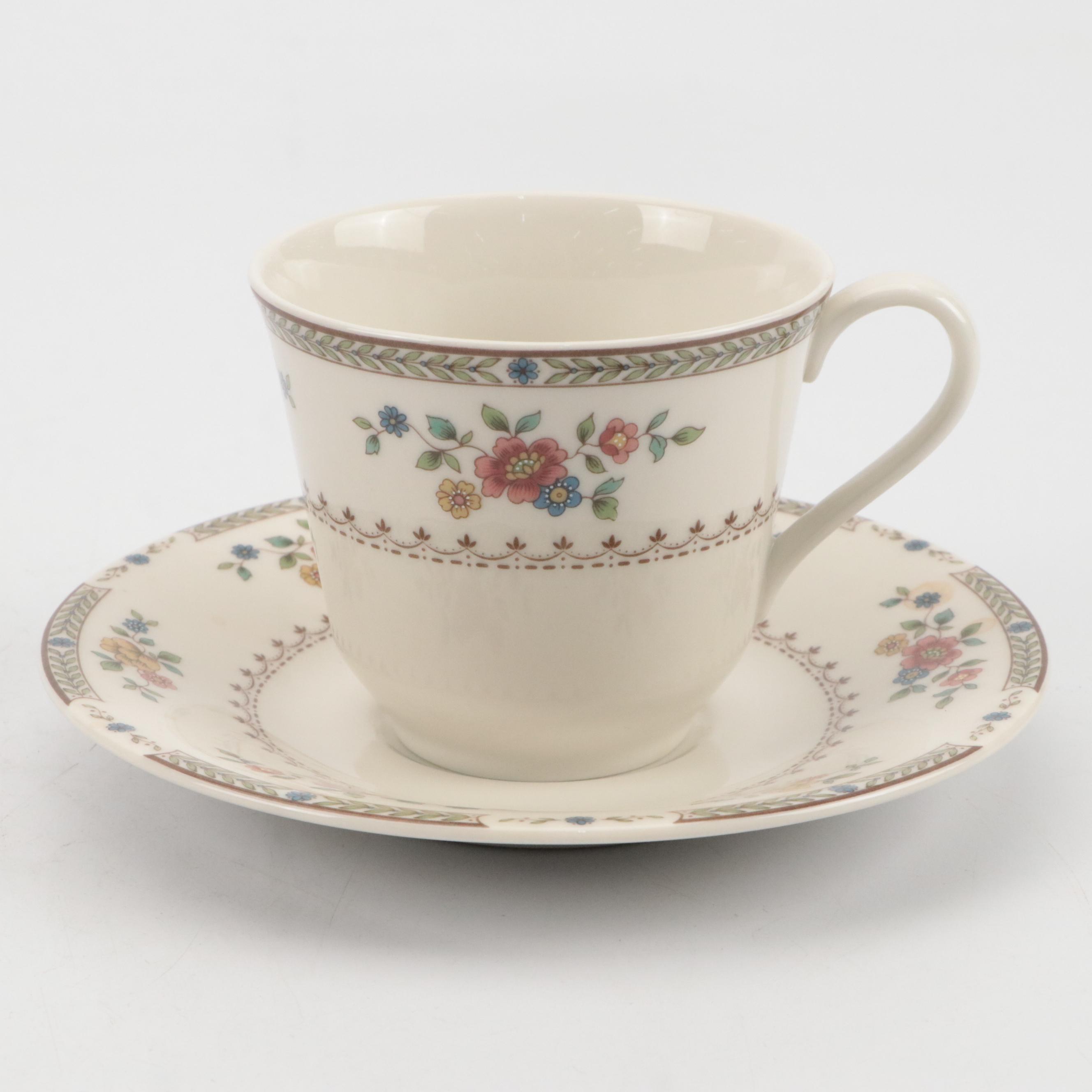 Royal Doulton "Kingswood" Dinnerware, 1977-1998