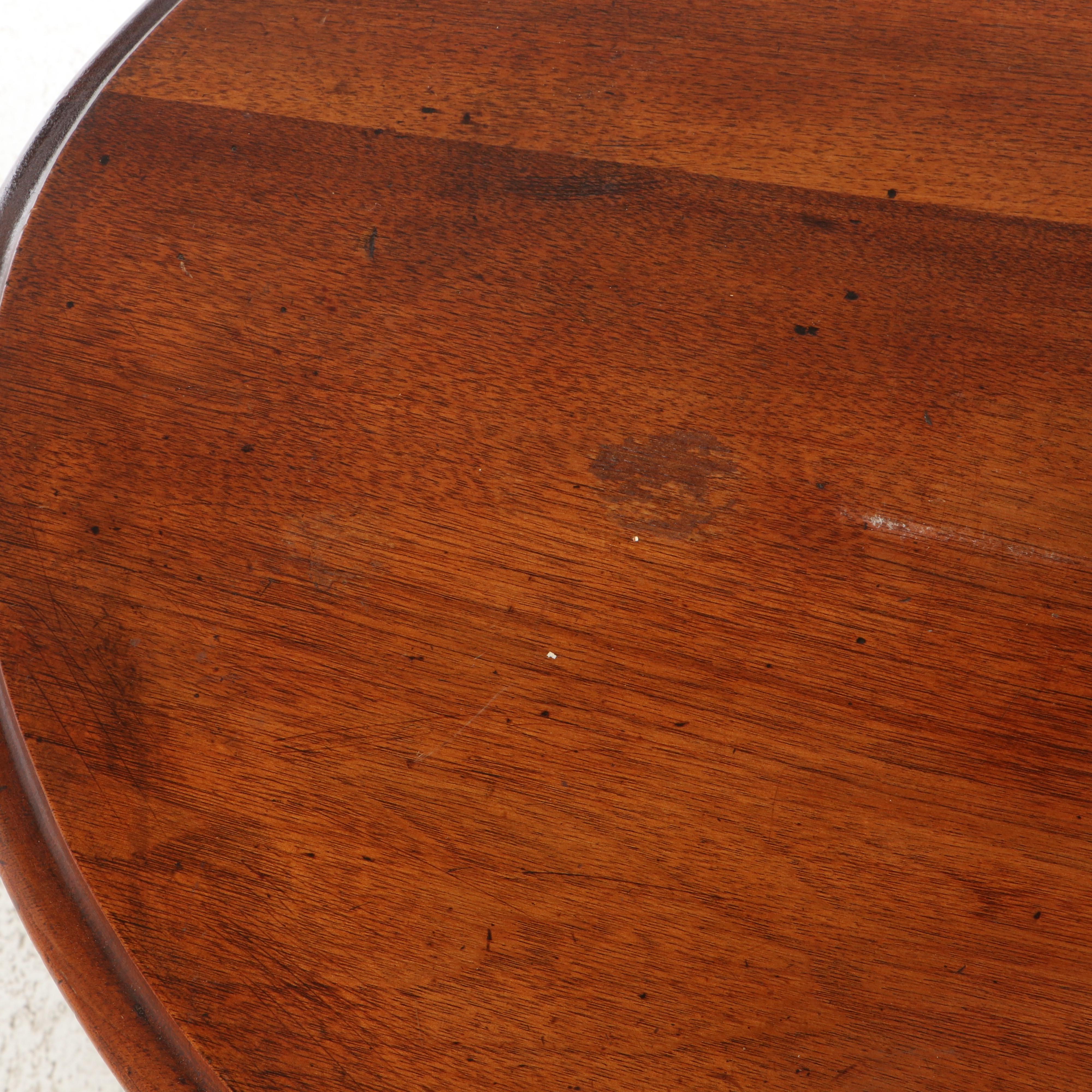 Victorian Style Mahogany Oval Pedestal Table, Late 19th/ Early 20th Century