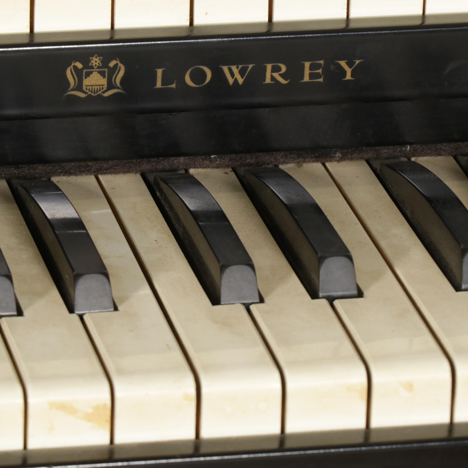Lowrey Maple-Stained Electric Organ with Leslie Tremolo Speaker