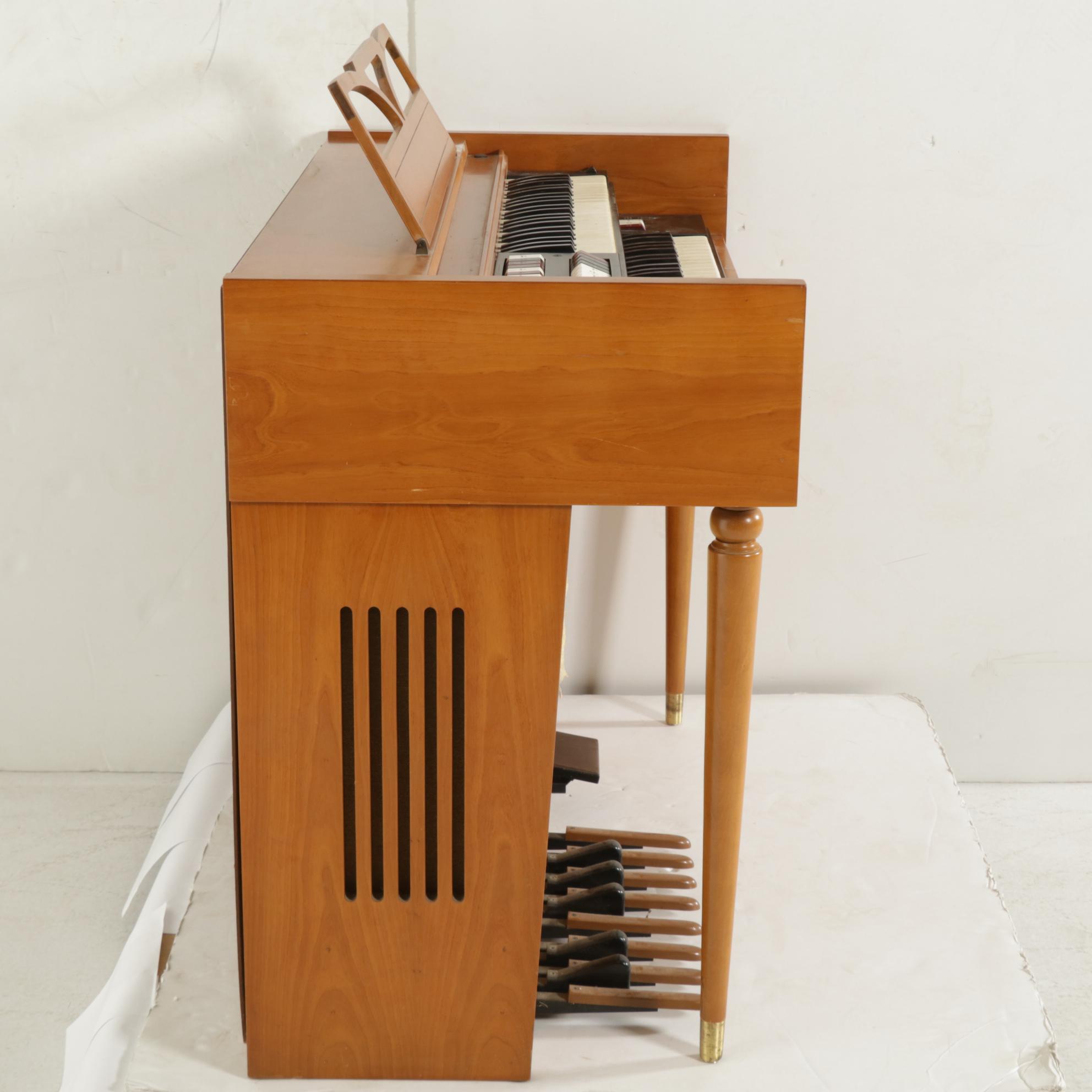 Lowrey Maple-Stained Electric Organ with Leslie Tremolo Speaker