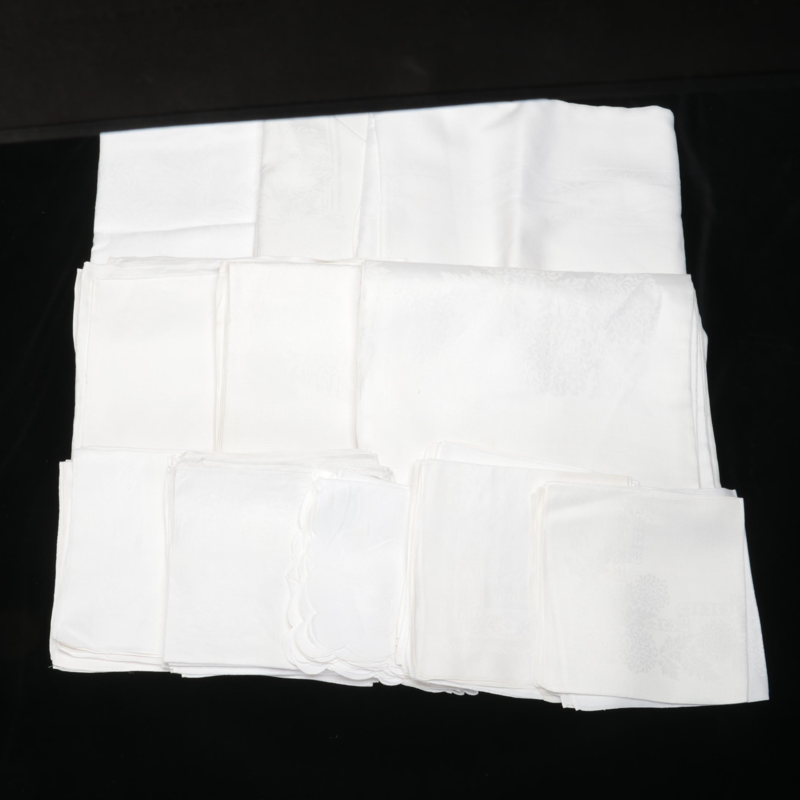 Floral Motif White Linen Tablecloth and Napkin Collection