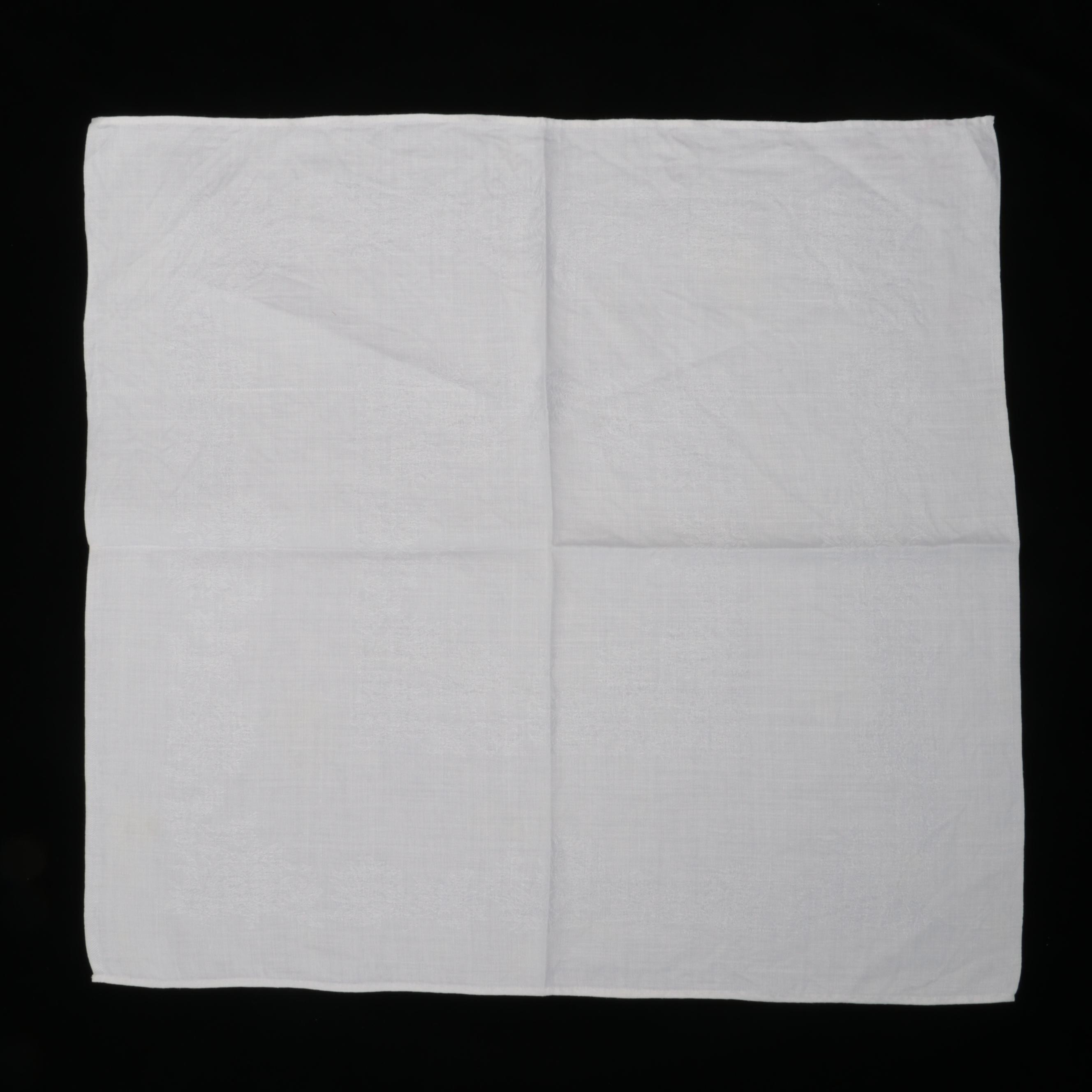 Floral Motif White Linen Tablecloth and Napkin Collection