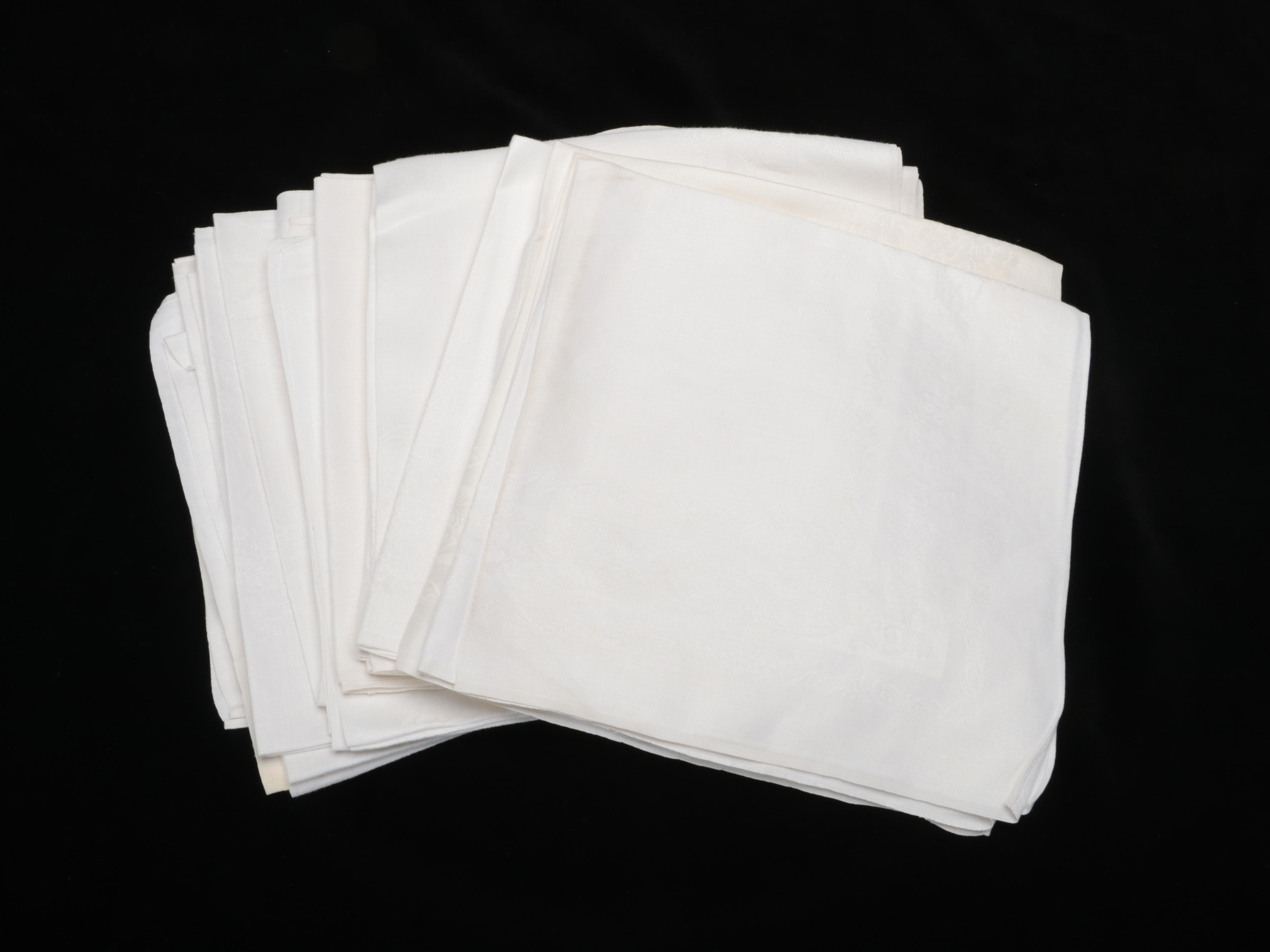 Floral Motif White Linen Tablecloth and Napkin Collection