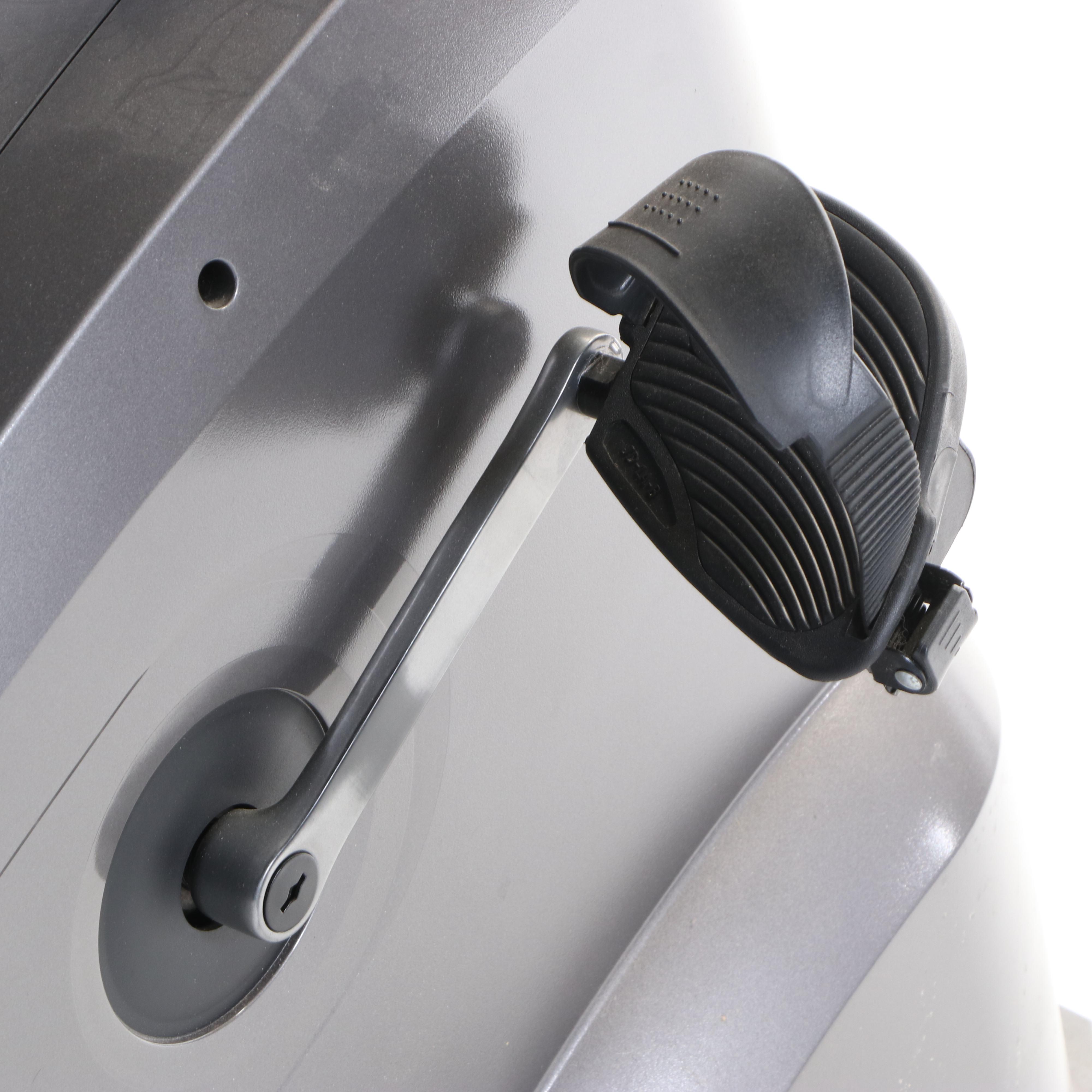 Life Fitness RS3 Recumbent Stationary Bike With Digital Display