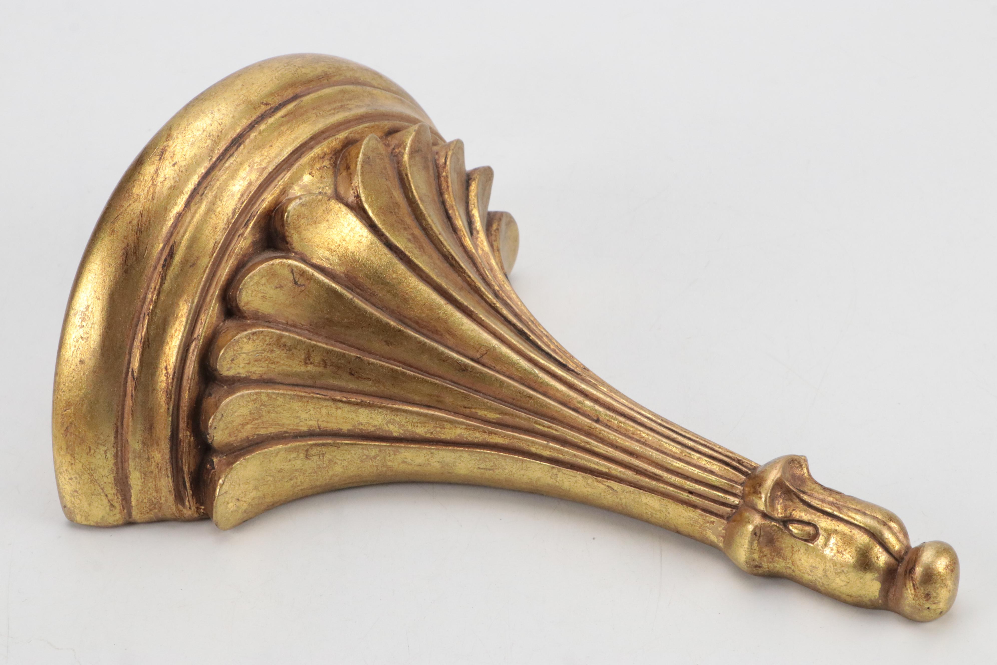 Italian Neoclassical Style Gilt Composite Decorative Wall Corbels