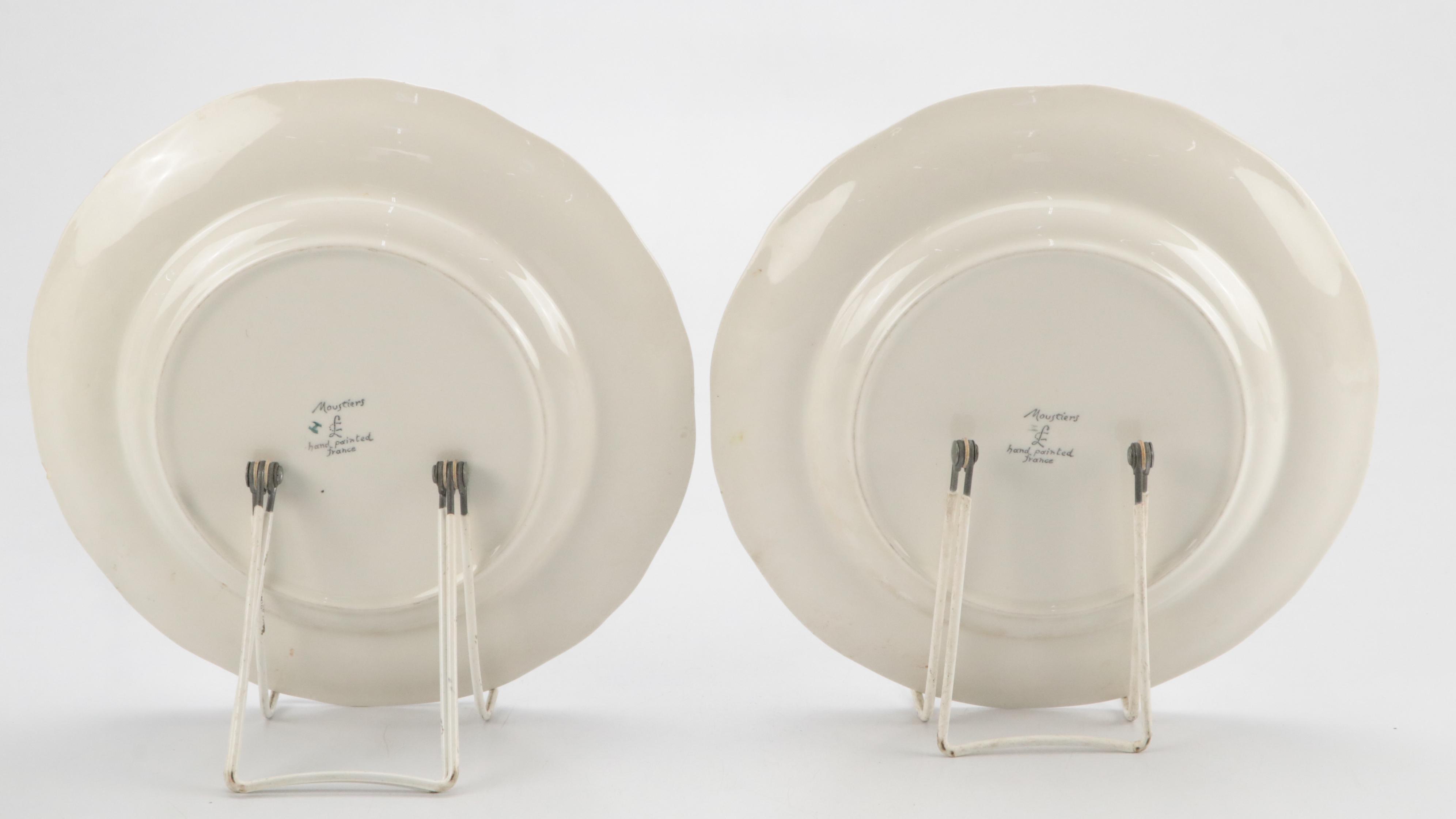 French Longchamps "Moustiers" Faïence Dinner Plates with Ceramic Cabbageware