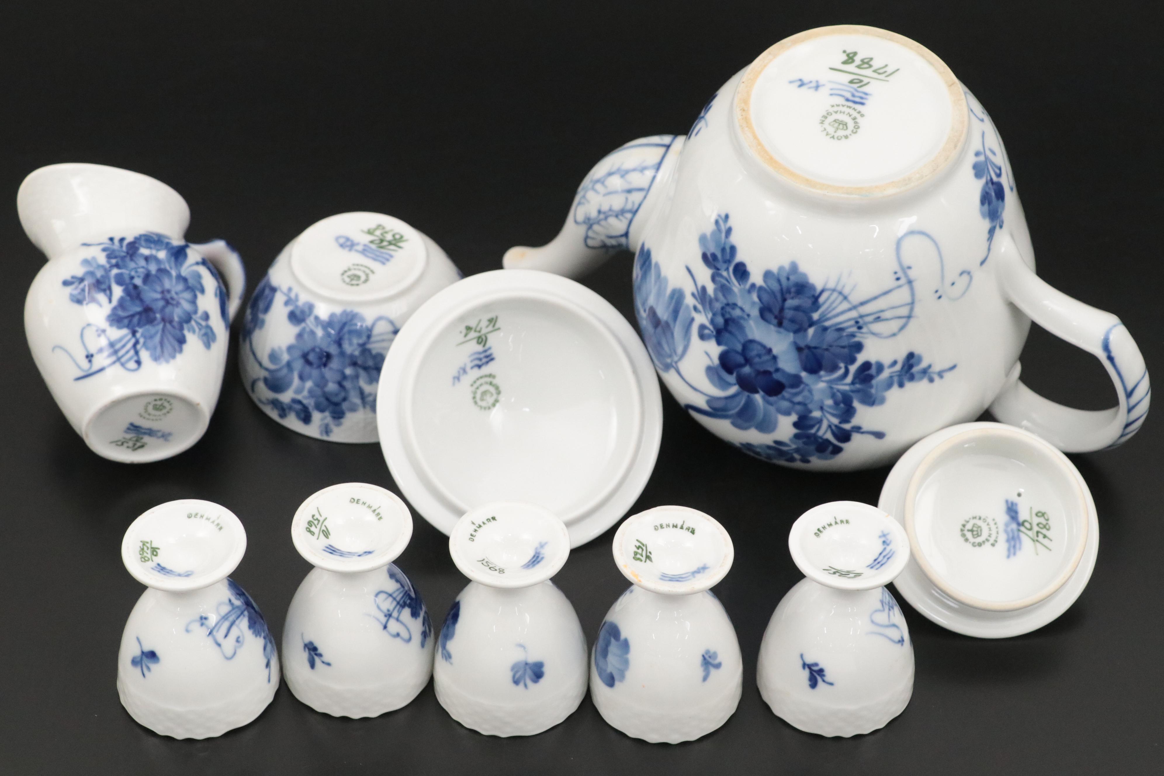 Royal Copenhagen "Blue Flowers" Porcelain Dinnerware, Mid to Late 20th Century