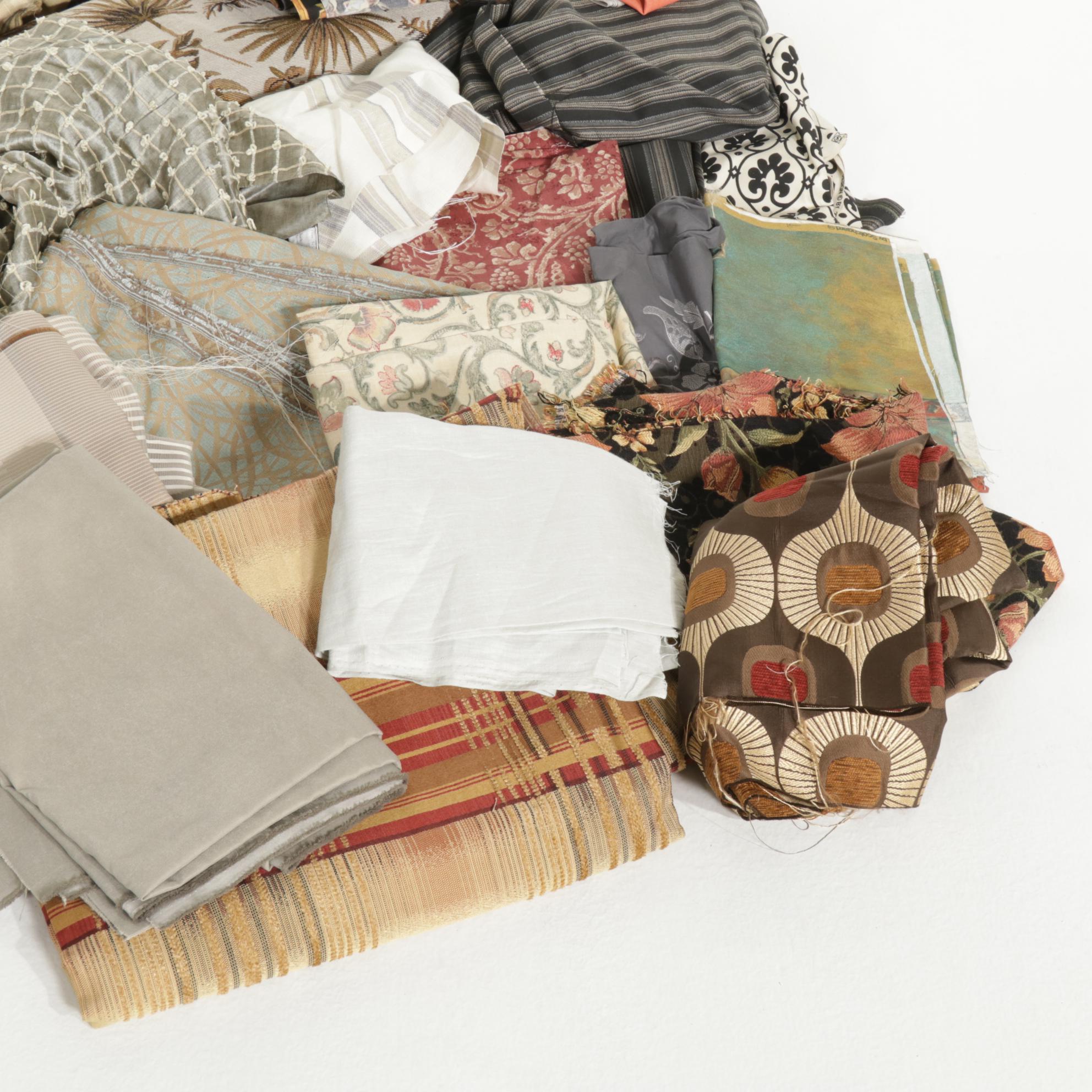 Upholstery Fabric Remnants and Samples in a Variety of Prints EBTH