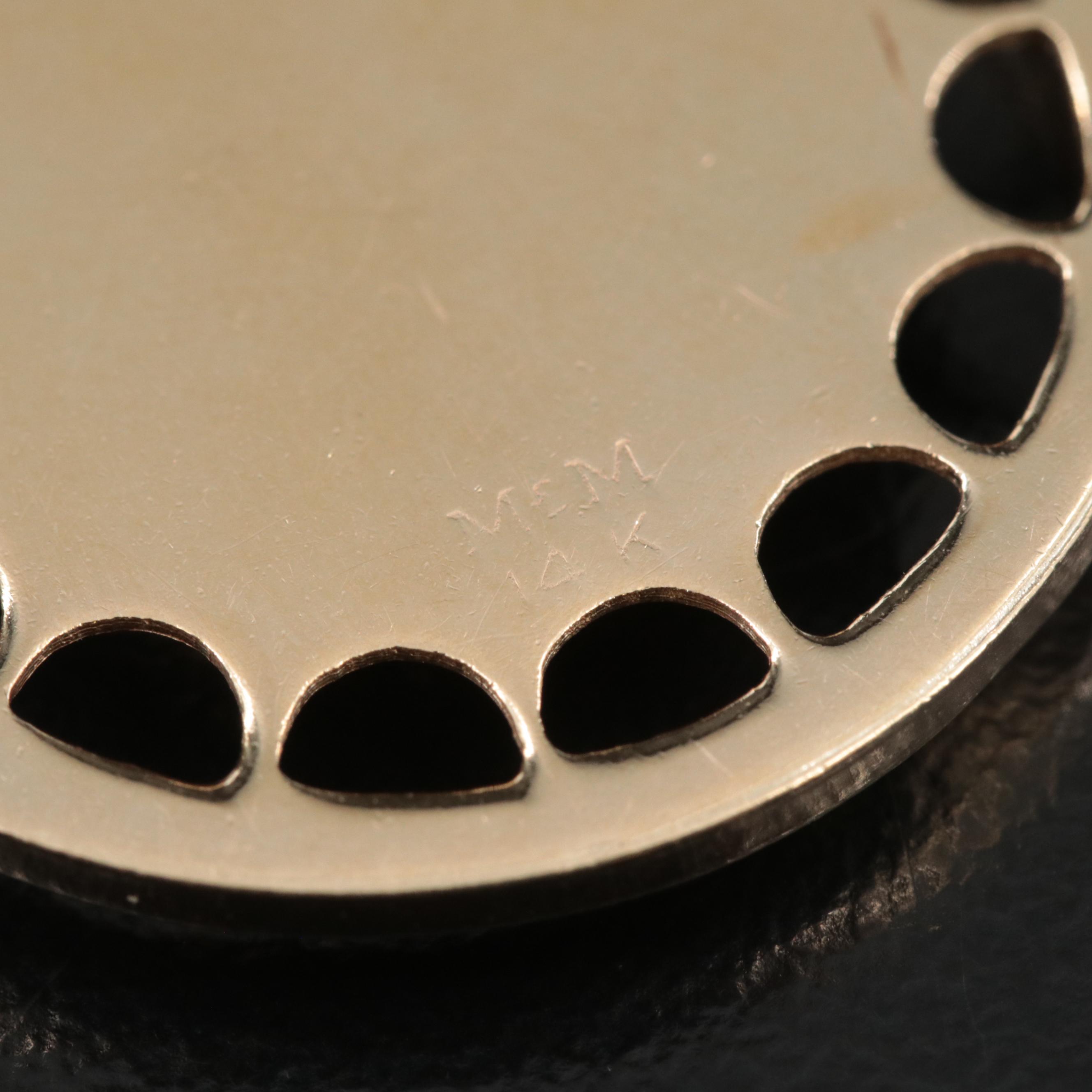 14K Praying Hands Pendant Necklace