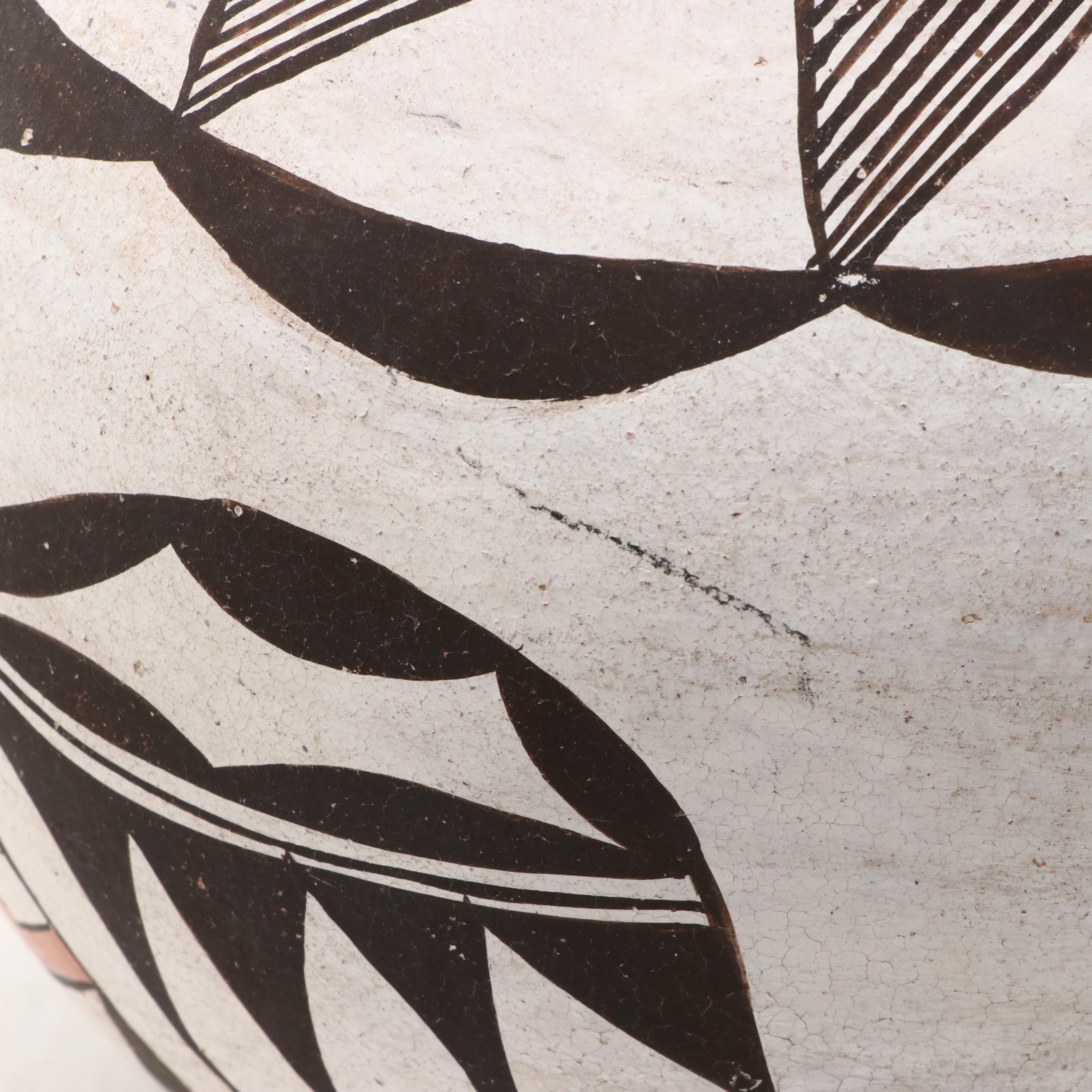 Simon Vallo Signed Acoma Pueblo Art Pottery Vase