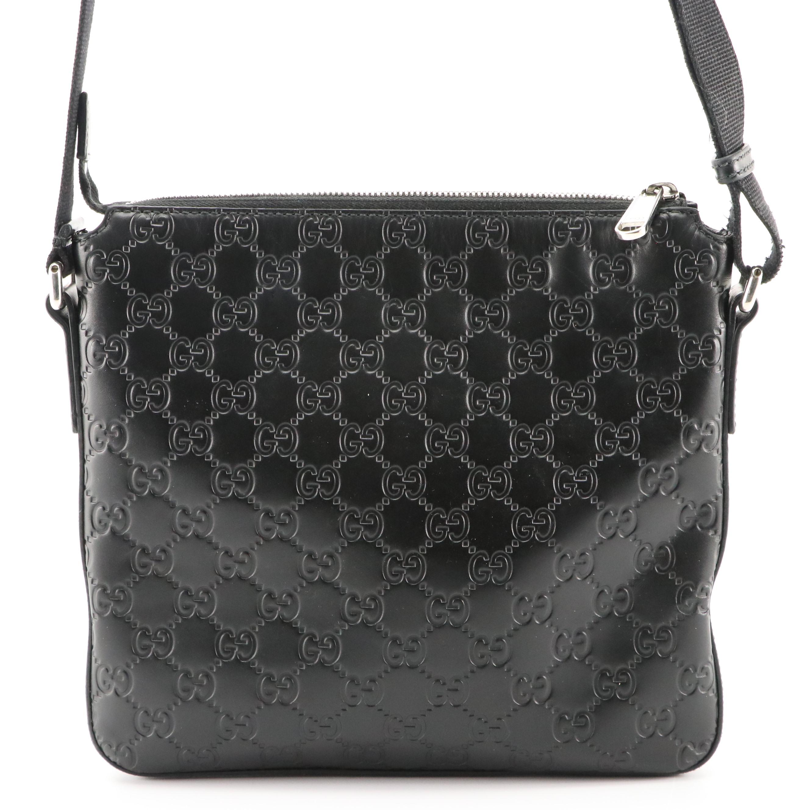 Gucci Crossbody Messenger Bag in Black Guccissima Leather