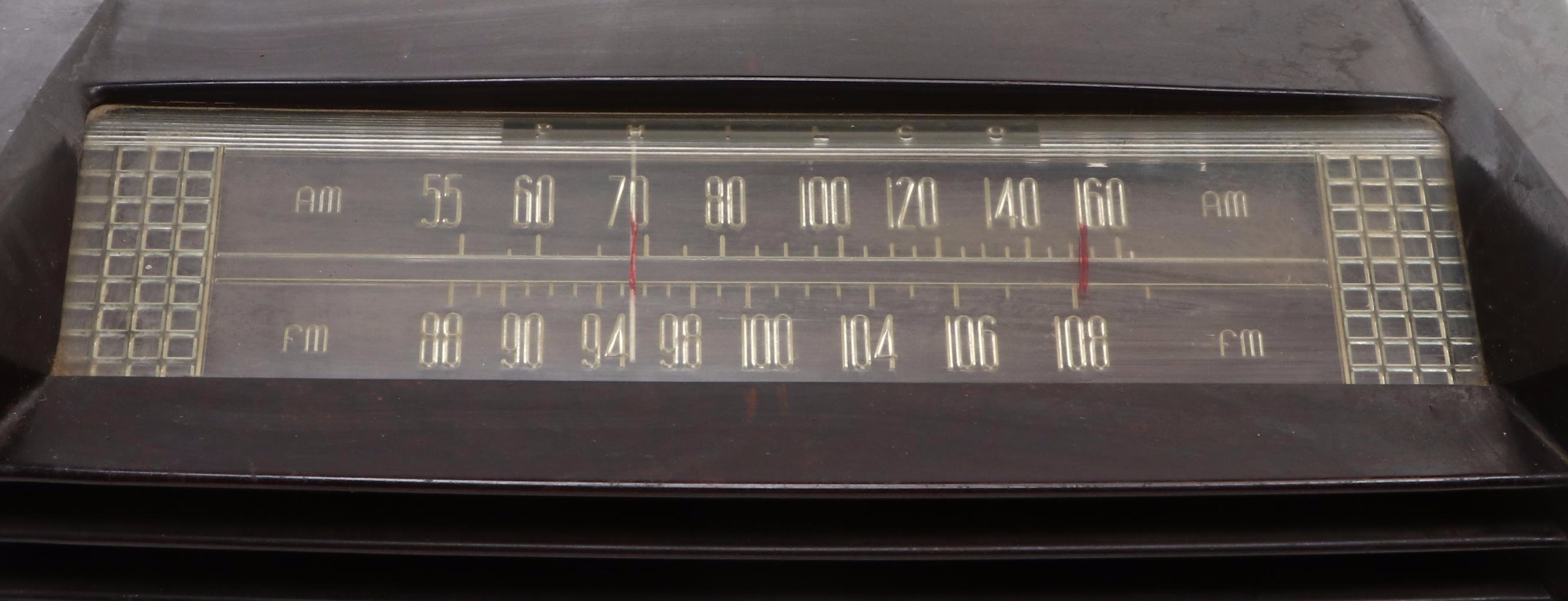 Philco Model 51-934 and RCA Victor Model X-551 Table Top Radios, Mid-20th C.