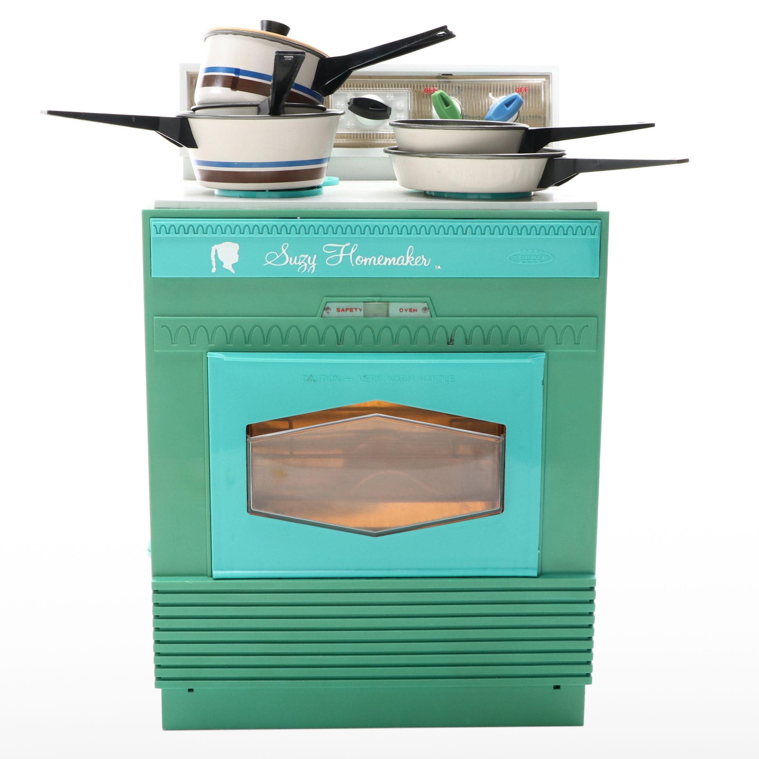 Deluxe Topper Corp. "Suzy Homemaker" Child's Range Oven Toy and Accessories
