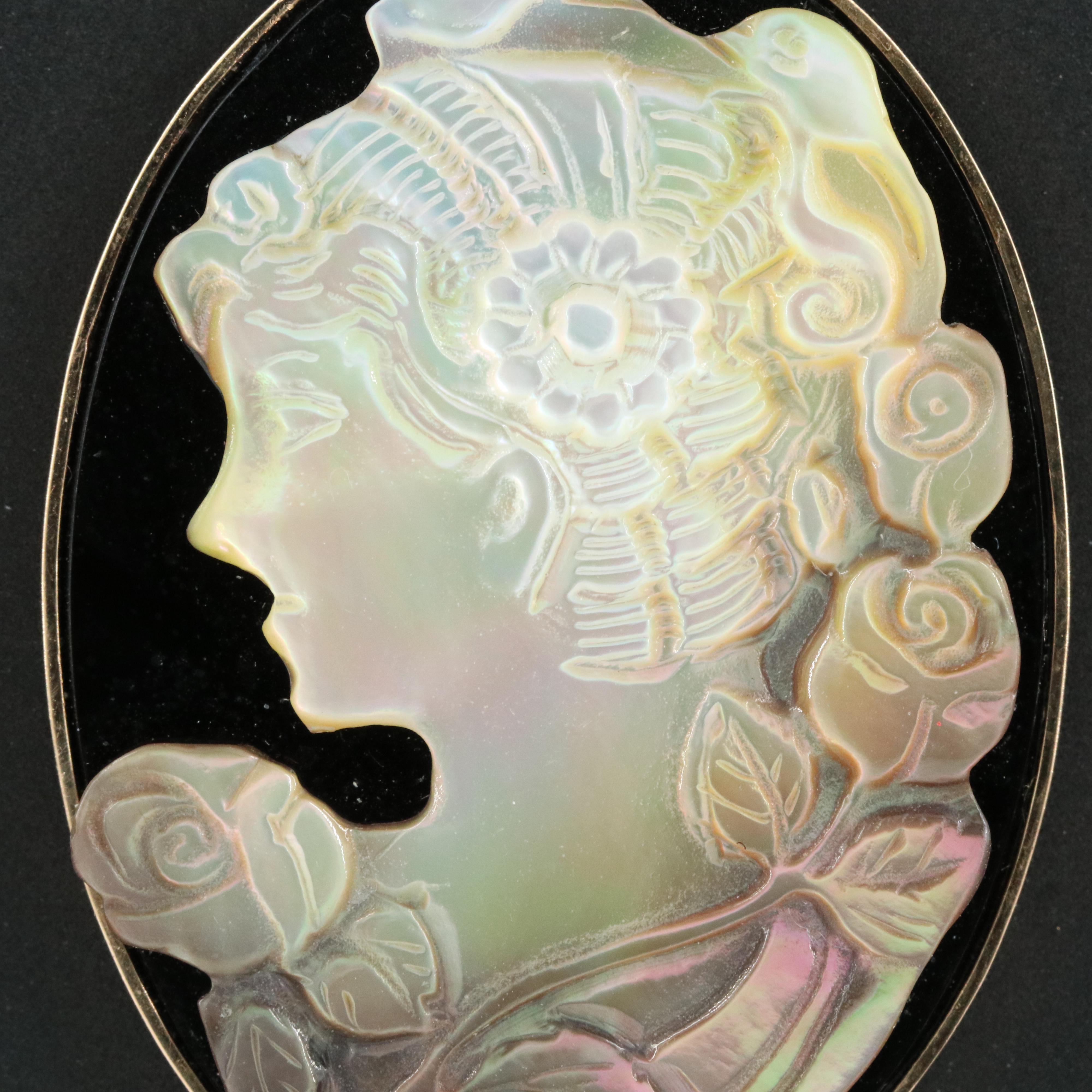 14K Black Onyx and Mother-of-Pearl Cameo Pendant