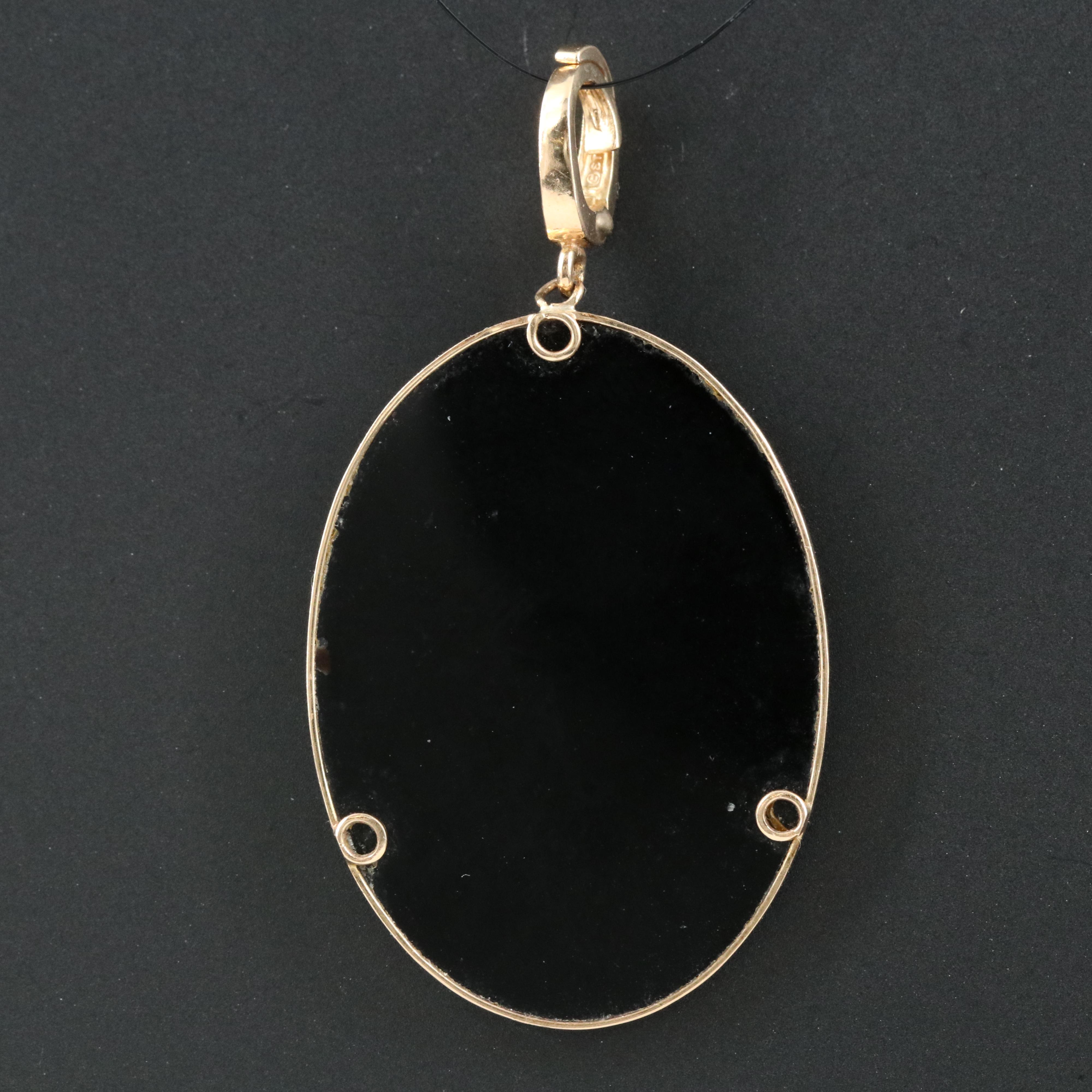 14K Black Onyx and Mother-of-Pearl Cameo Pendant