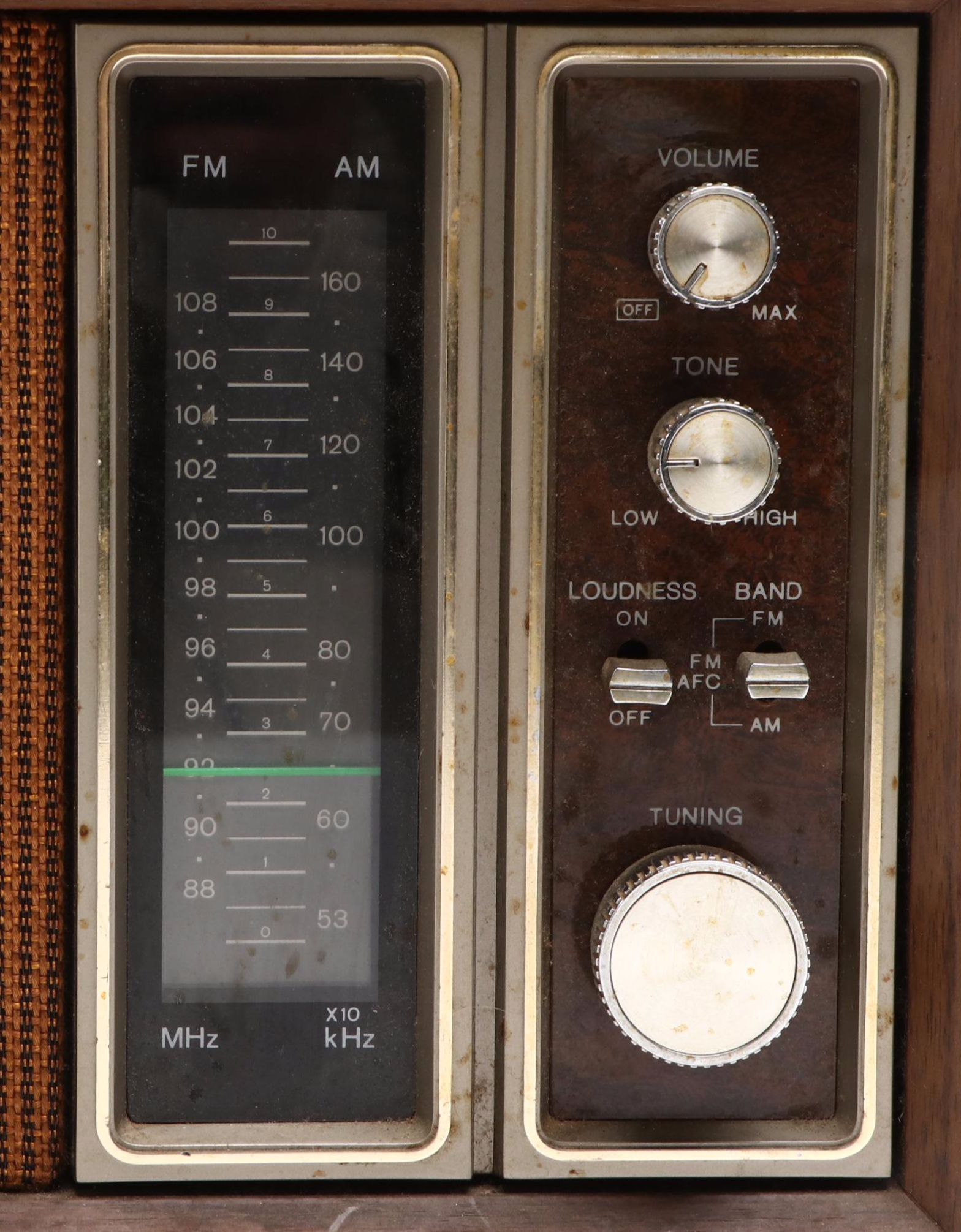 RCA Victor Model 75X11, Sony, General Electric and Other Tabletop Radios