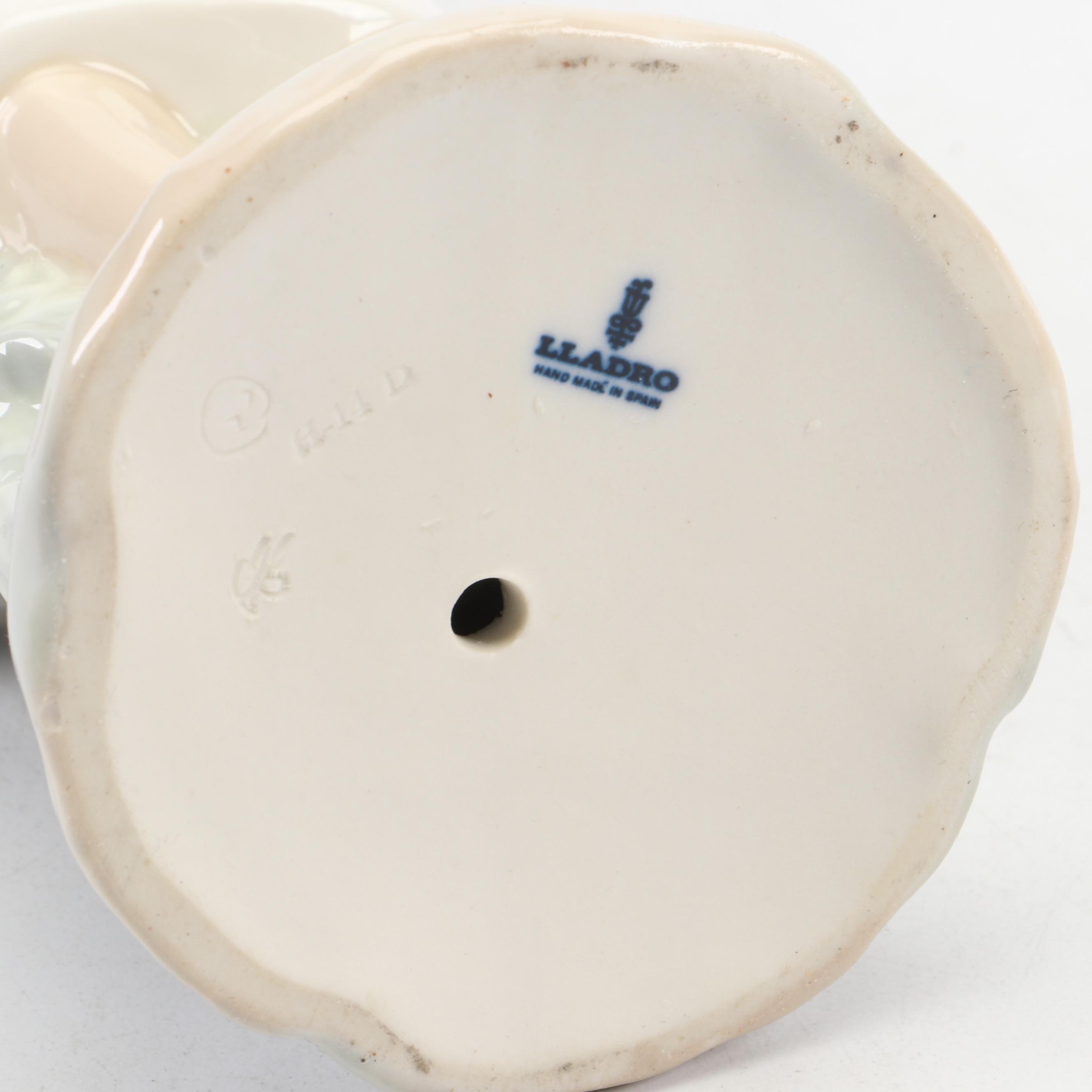 Lladró "Nurse" Porcelain Figurine Designed by Salvador Furió, 1971–1974