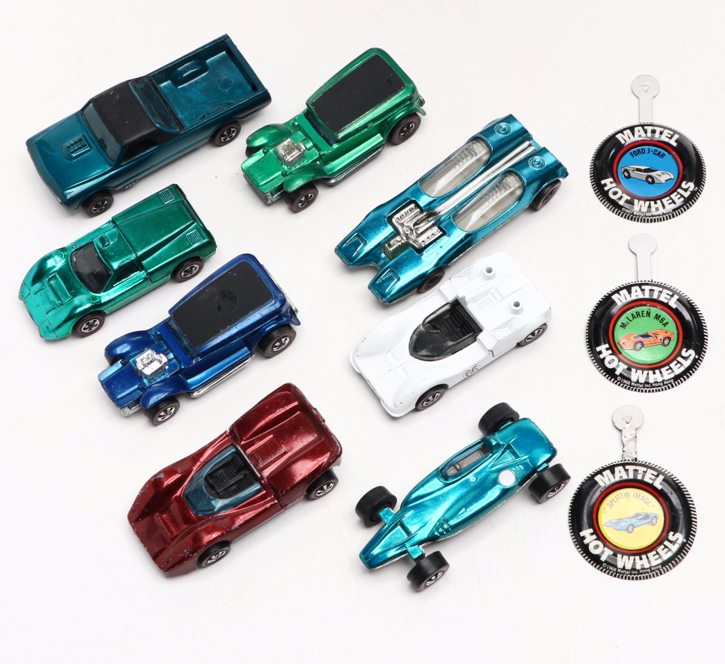 Hot Wheels "Custom Fleetside" with More Toy Cars, Badge Buttons and Book