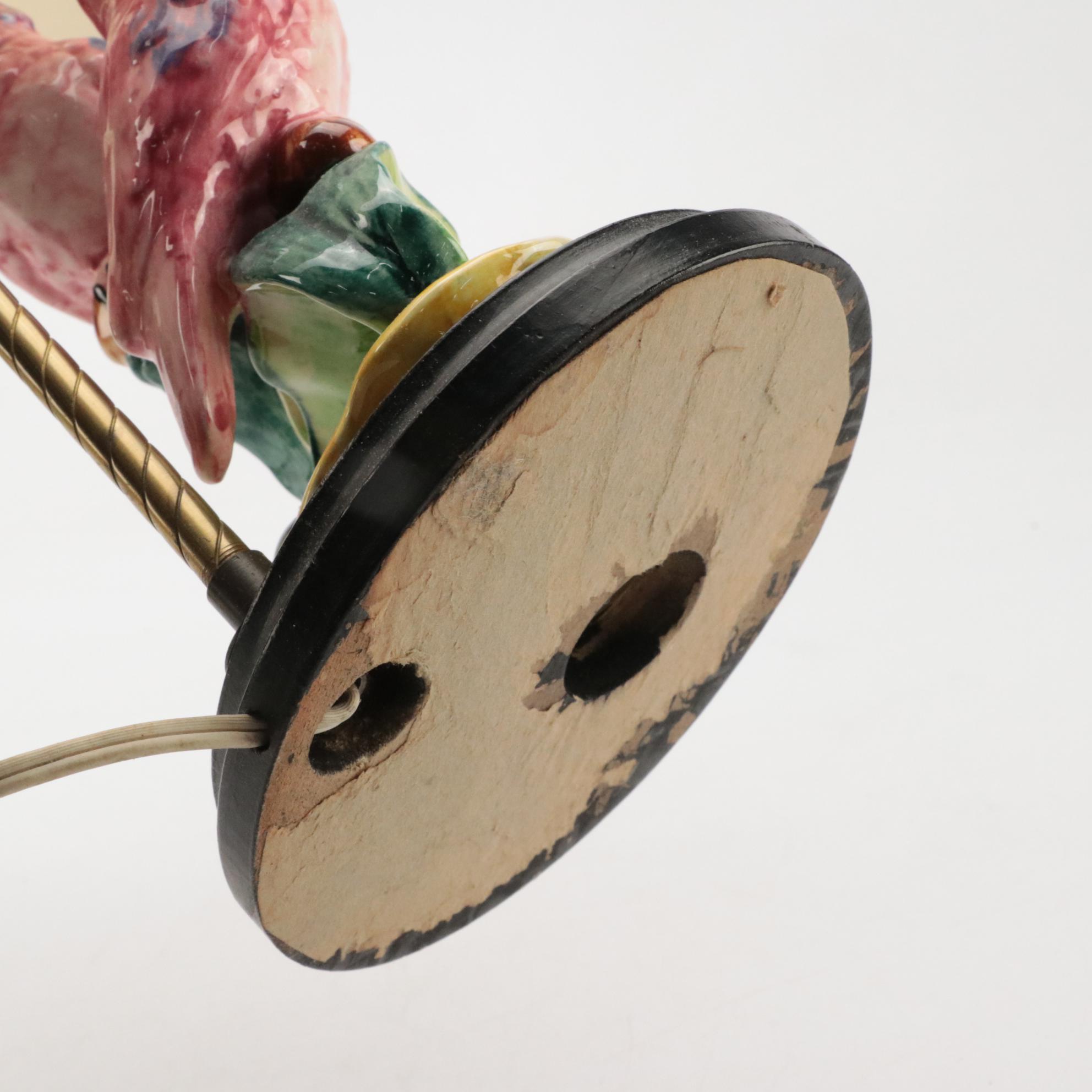 Ceramic Cockatoo Form Figurine Table Lamp