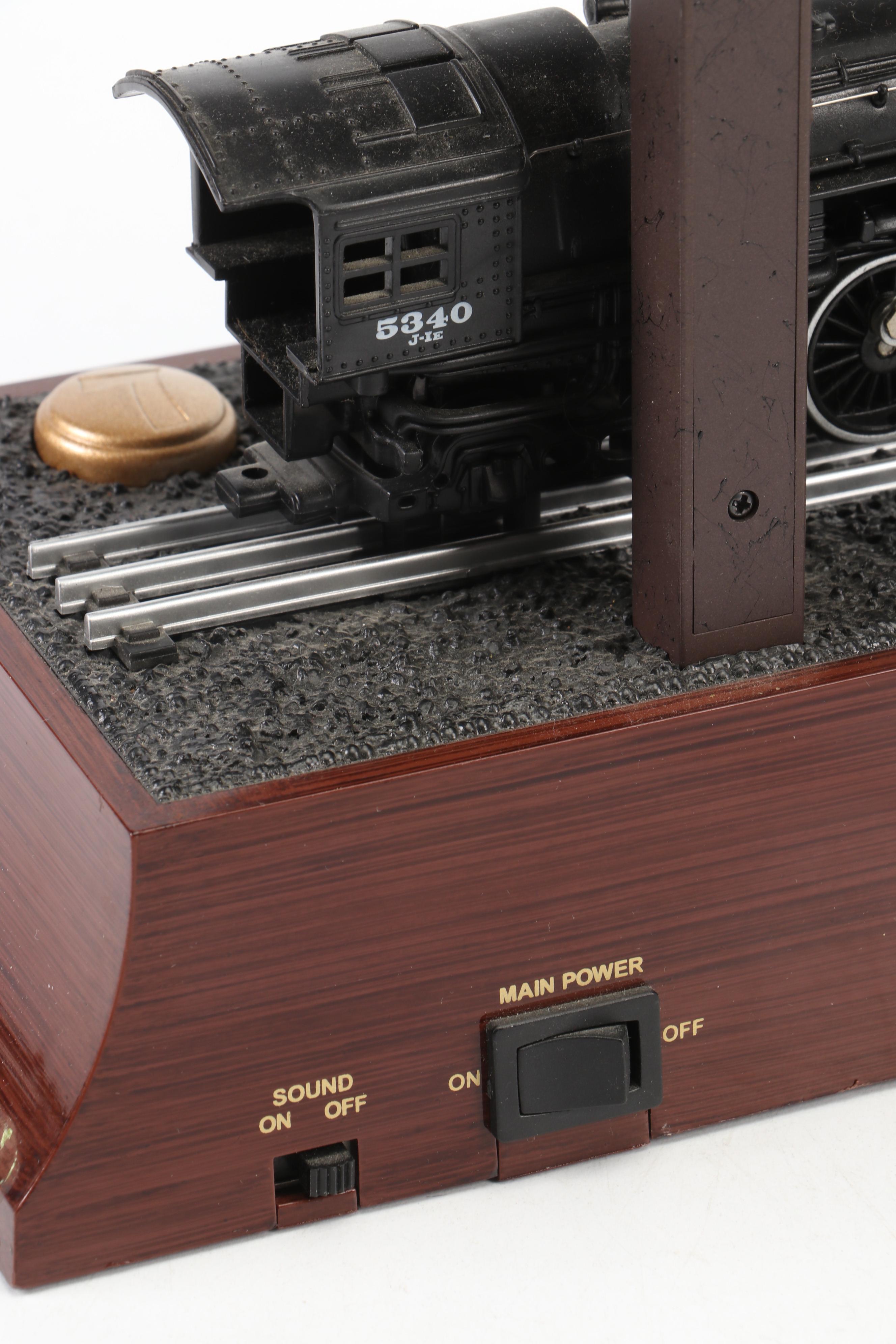 Lionel Trains Animated Table Lamp feat. The Lionel Hudson 700E Locomotive