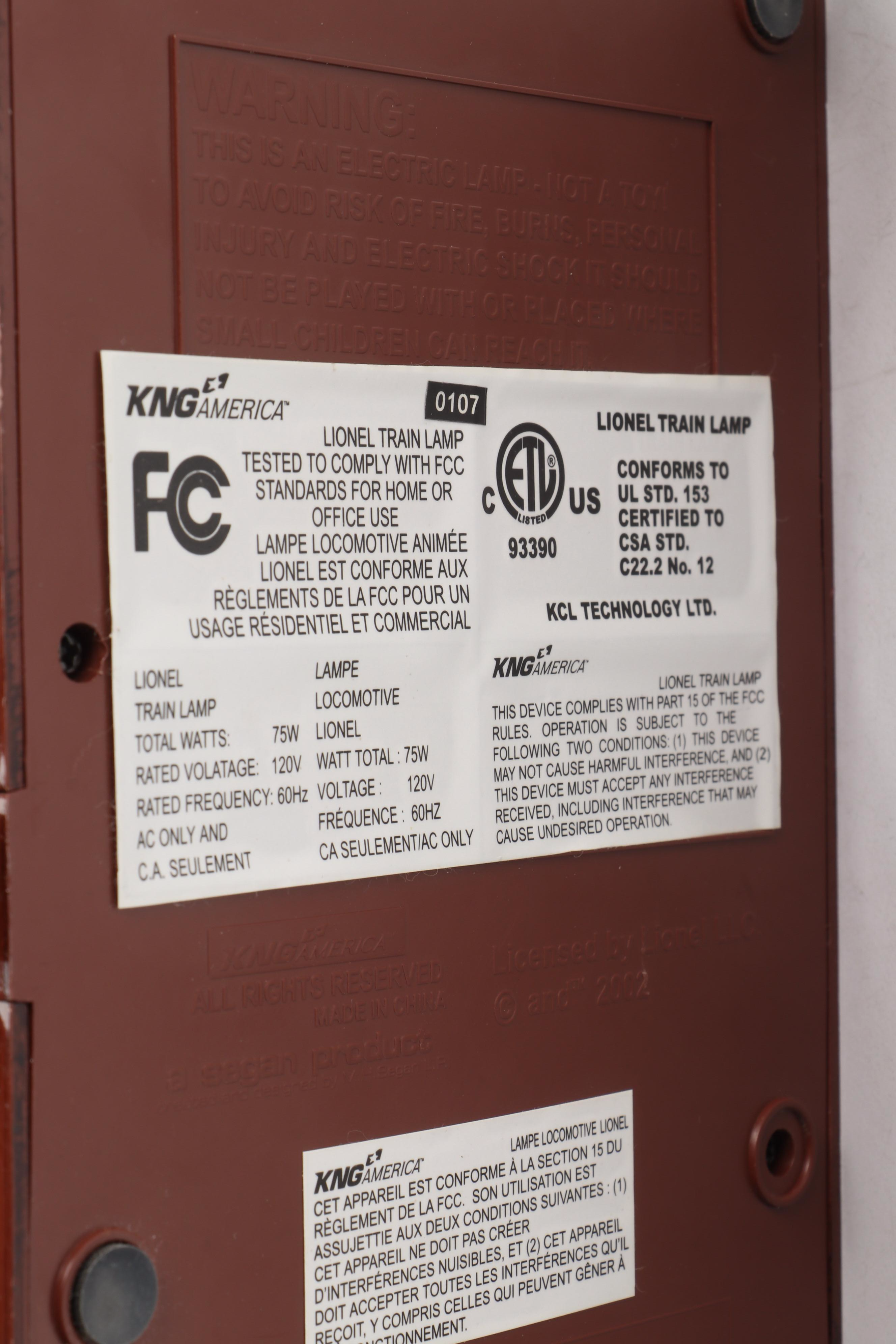 Lionel Trains Animated Table Lamp feat. The Lionel Hudson 700E Locomotive